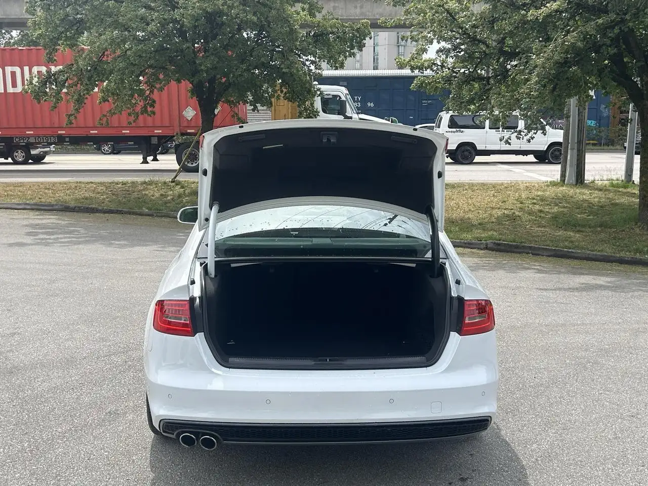 Audi A4 снимка Audi A4
