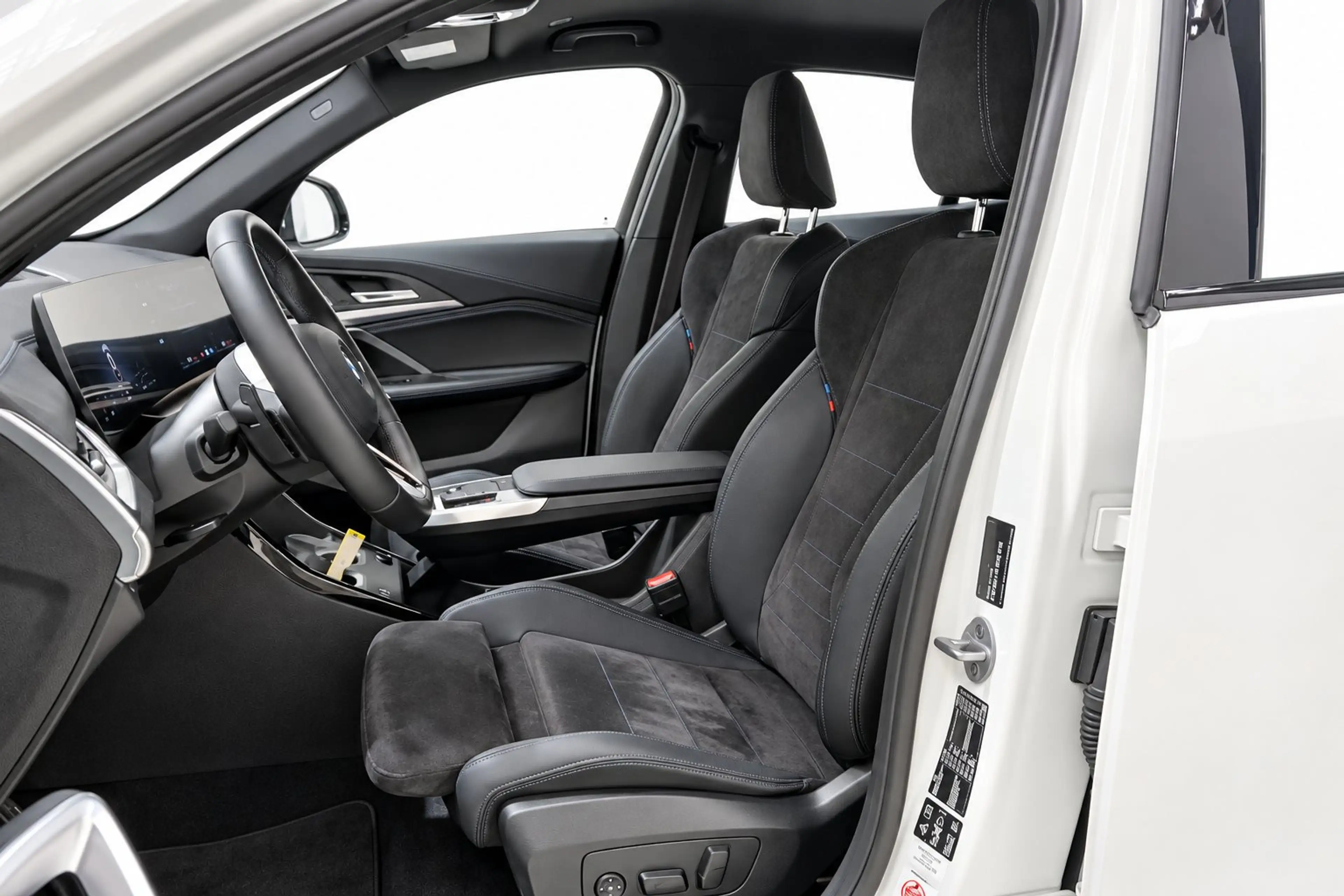 BMW X2 20d xDrive M Sport PRO MASSAGE/MMRY/AHK/HUD — photo 4