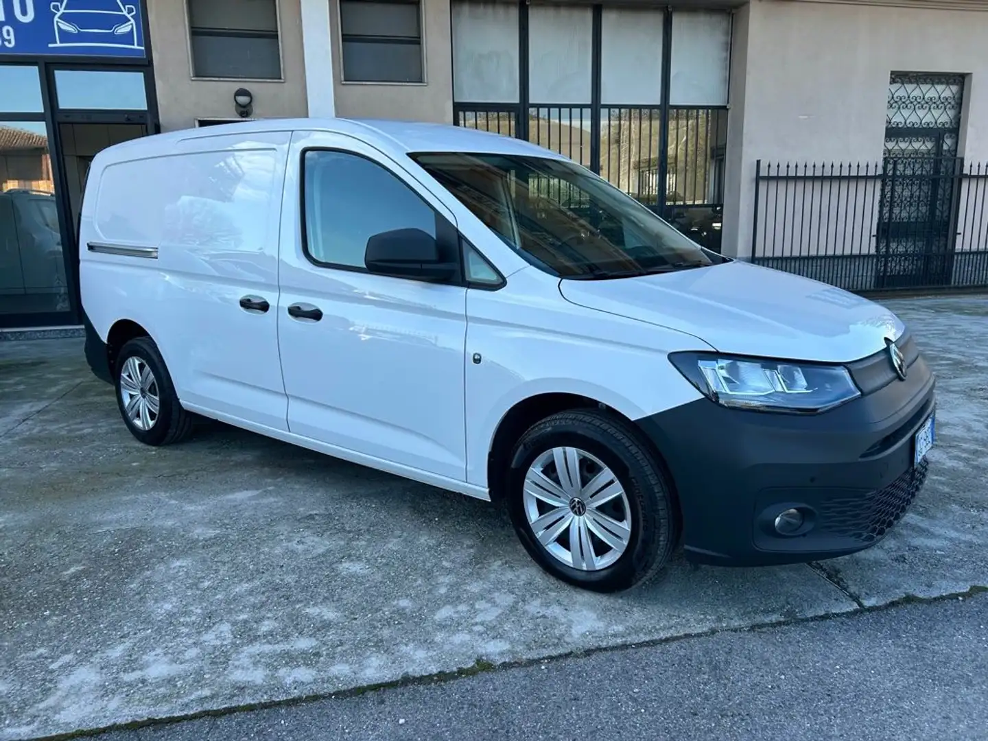 Volkswagen Caddy 2.0 TDI 102 CV Furgone Maxi Wit - 1