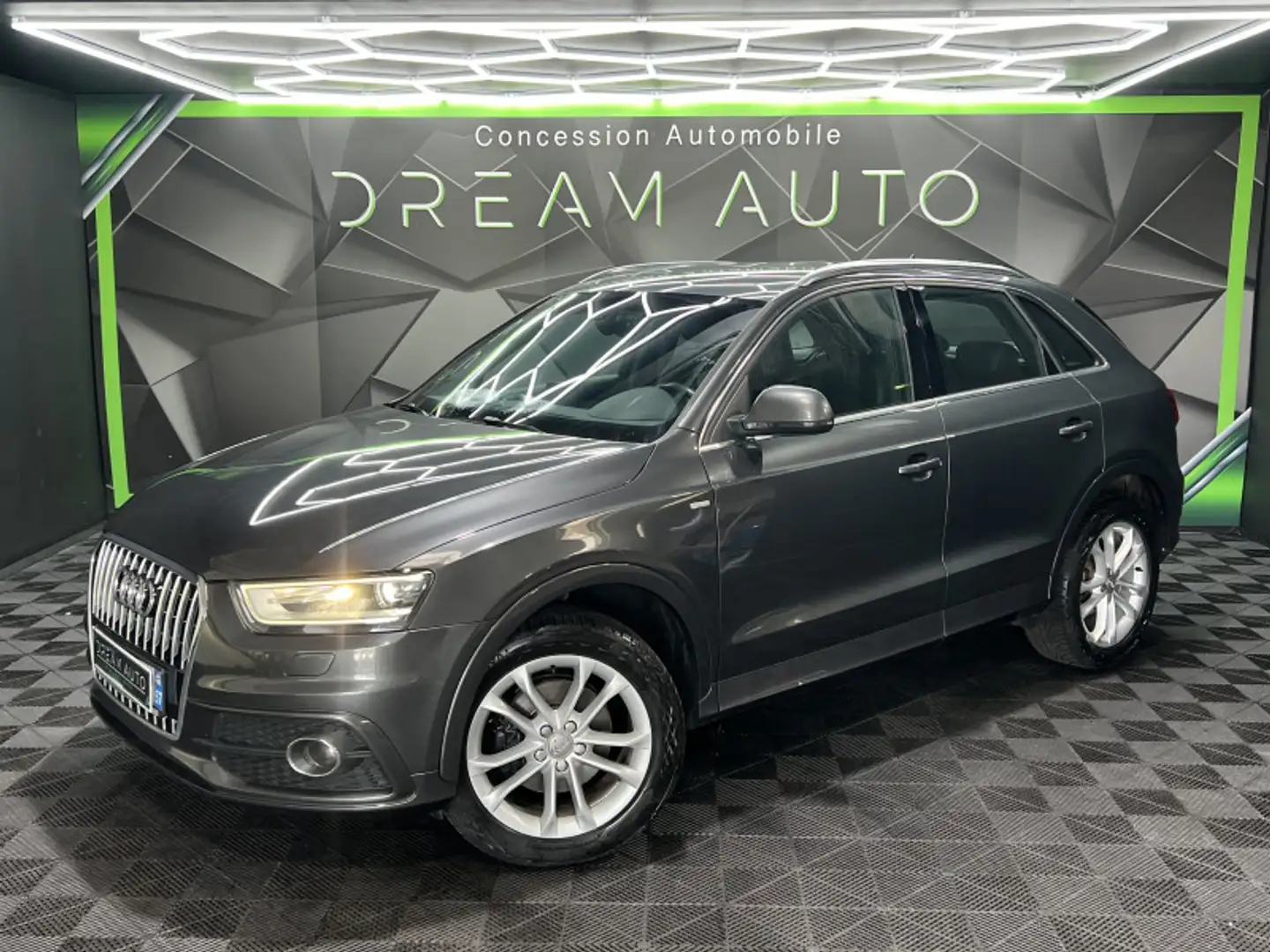 Audi Q3 2.0 TDI 140CH S LINE Gris - 1