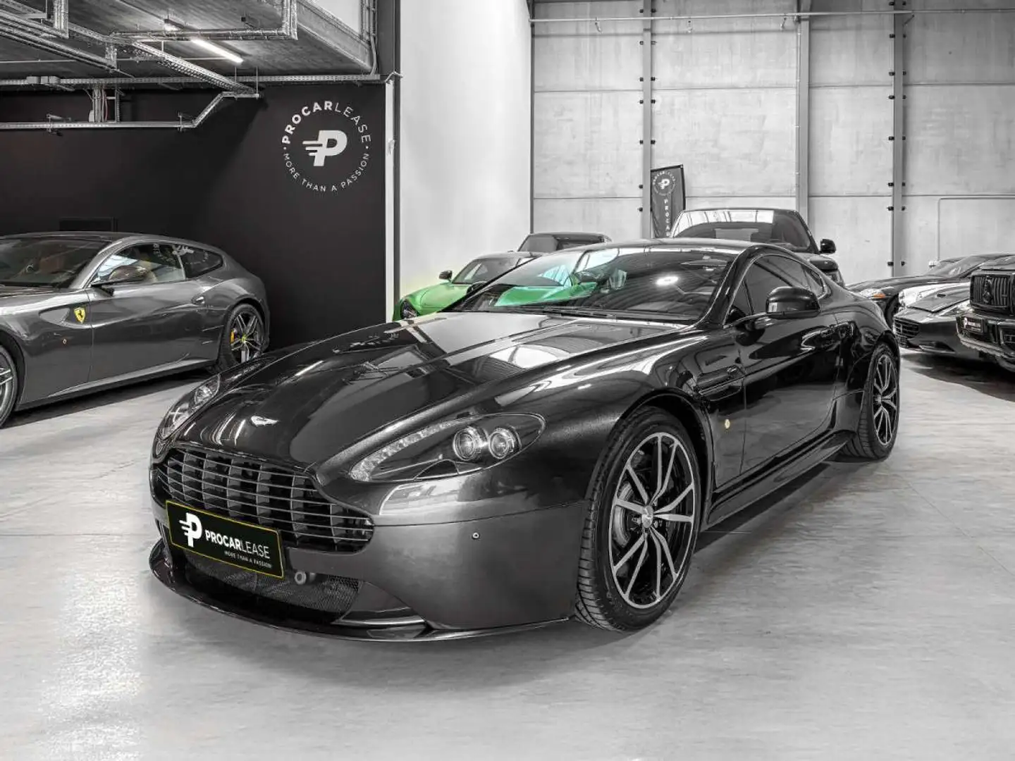 Aston Martin V8 Vantage V8 VANTAGE S / CARBON / ALCANTARA / EMBRAY Grijs - 1