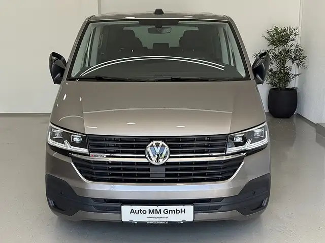 Volkswagen T6.1 Multivan Multivan Trendline 2,0 TDI 4Motion DSG Ansicht 5
