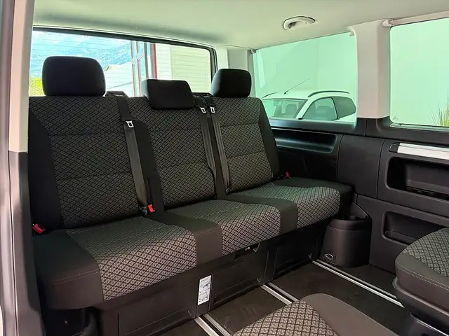 Volkswagen T6.1 Multivan Multivan Trendline 2,0 TDI 4Motion DSG Ansicht 26