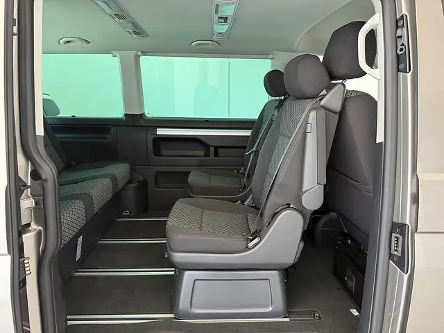 Volkswagen T6.1 Multivan Multivan Trendline 2,0 TDI 4Motion DSG Ansicht 24
