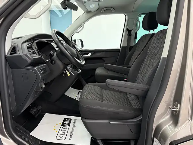 Volkswagen T6.1 Multivan Multivan Trendline 2,0 TDI 4Motion DSG Ansicht 17