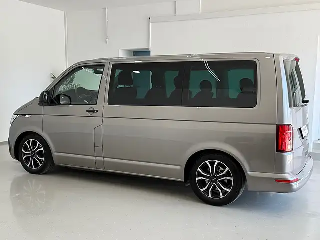 Volkswagen T6.1 Multivan Multivan Trendline 2,0 TDI 4Motion DSG Ansicht 13