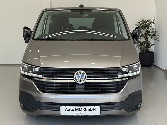 Volkswagen T6.1 Multivan Multivan Trendline 2,0 TDI 4Motion DSG Ansicht 4