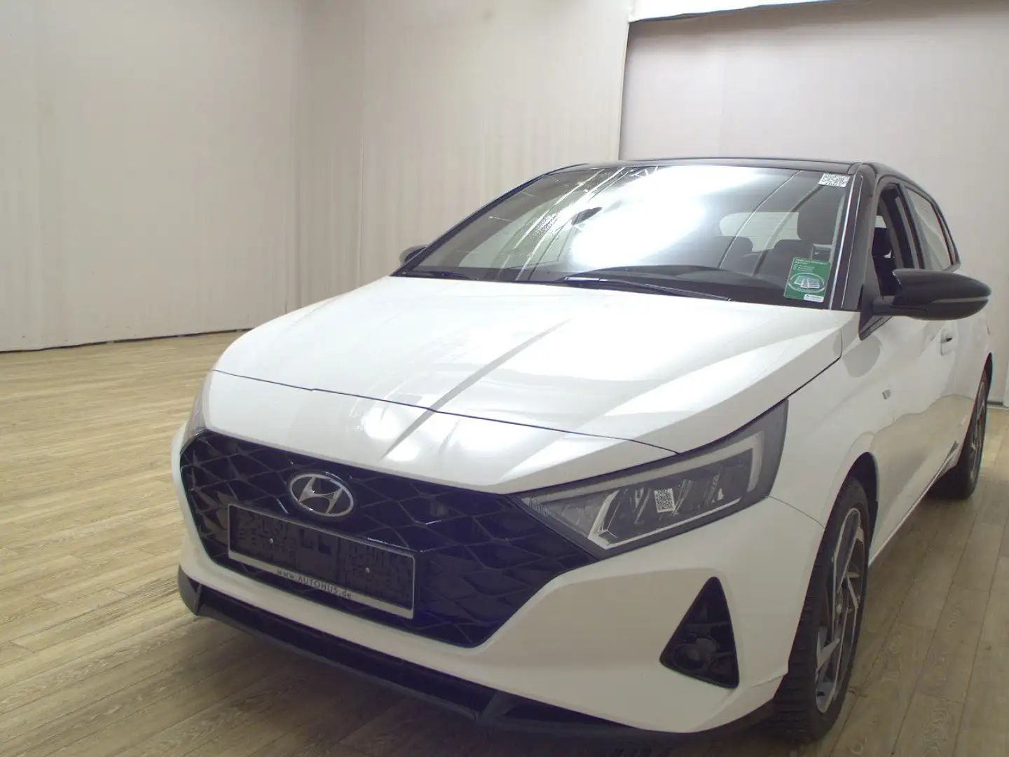 Hyundai i20 1.0 T-GDI Comfort Navi LED Bose RfK PDC Shz Schwarz - 2