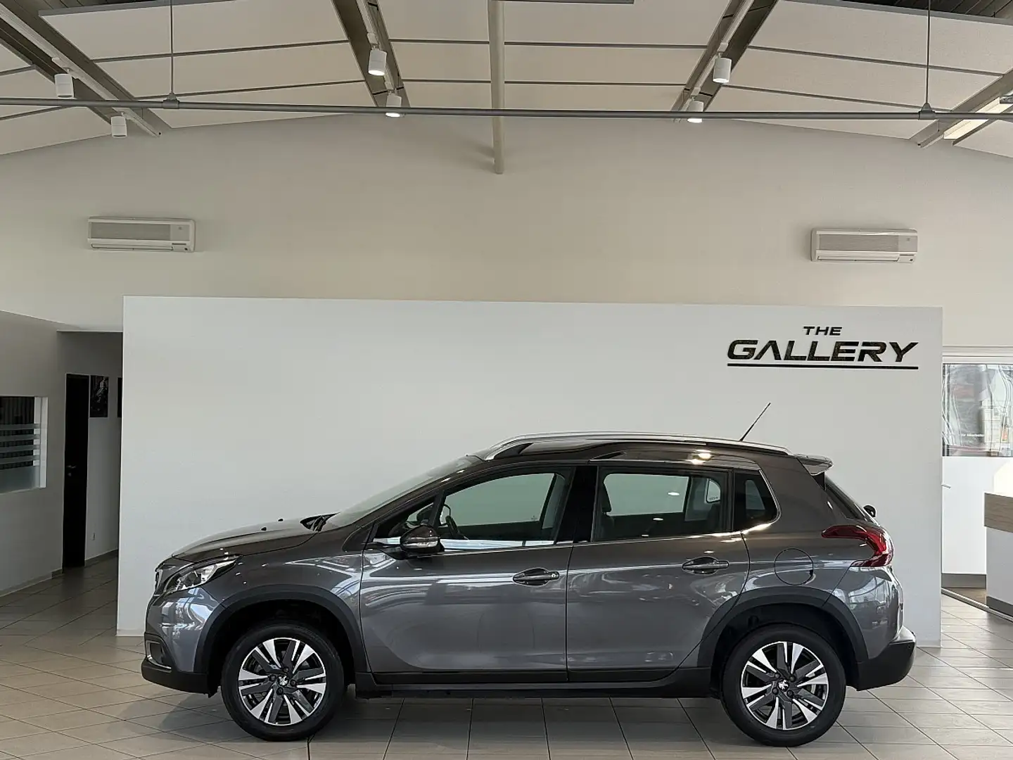 Peugeot 2008 PureTech 110 S&S Allure 6-Gang-Manuell*Kamera* Grau - 1