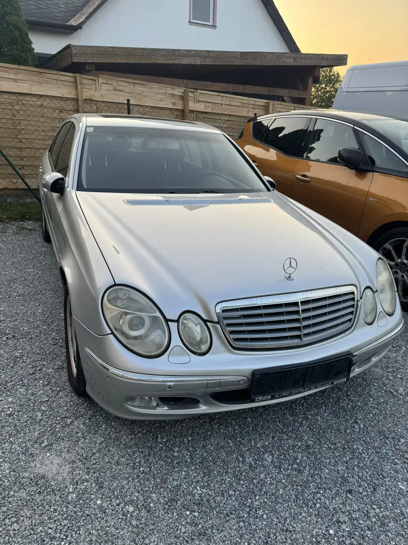 Mercedes-Benz E 200 Elegance 2.2 CDI - 2