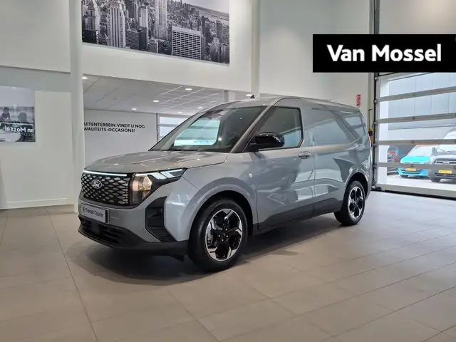 Ford Transit Courier E-Transit Limited 44 kWh | TREKHAAK | STOEL, STUUR