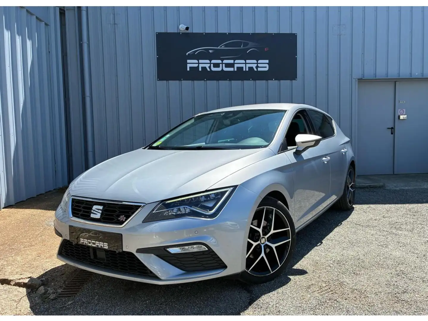 SEAT Leon 2.0 TDI 150 CH DSG 7 FR Gris - 1