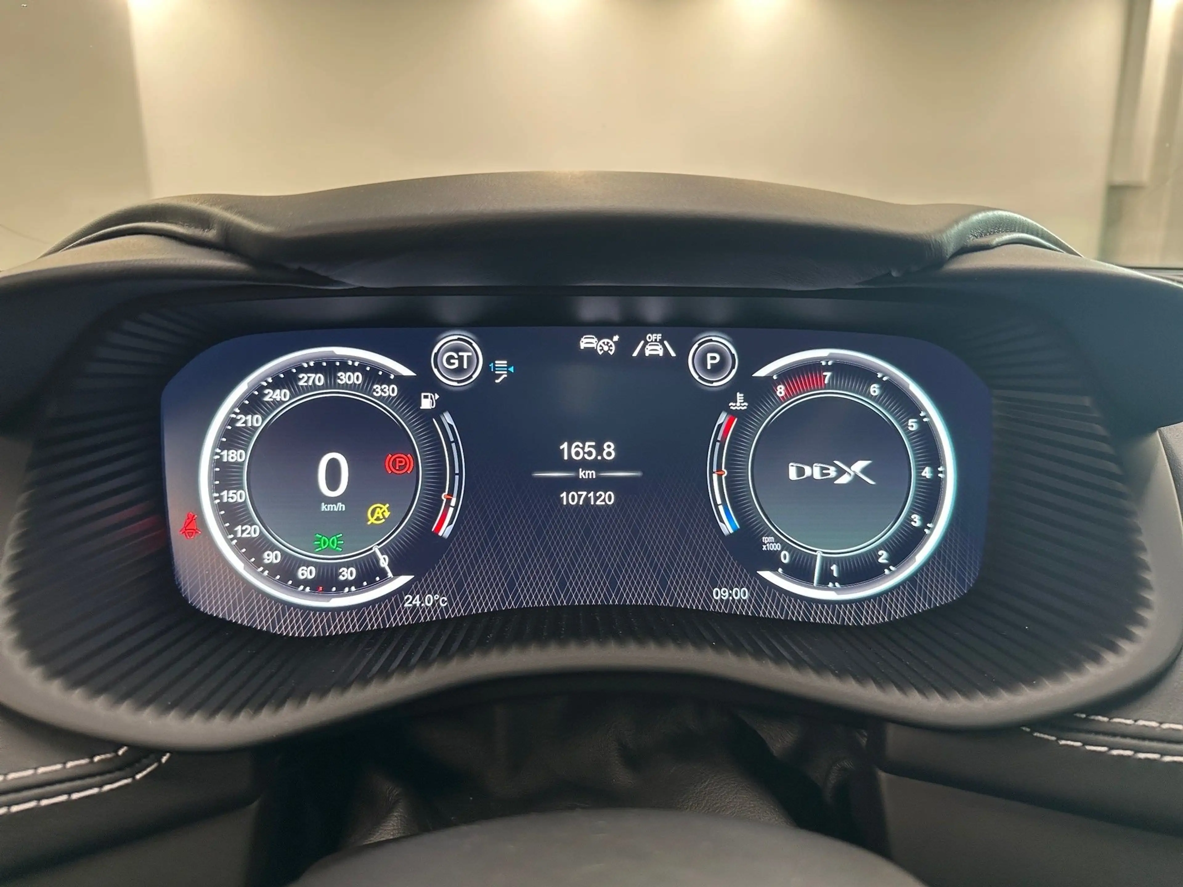 Aston Martin DBX 550 / Xenon Grey / Ö-Erstbesitz / — photo 10