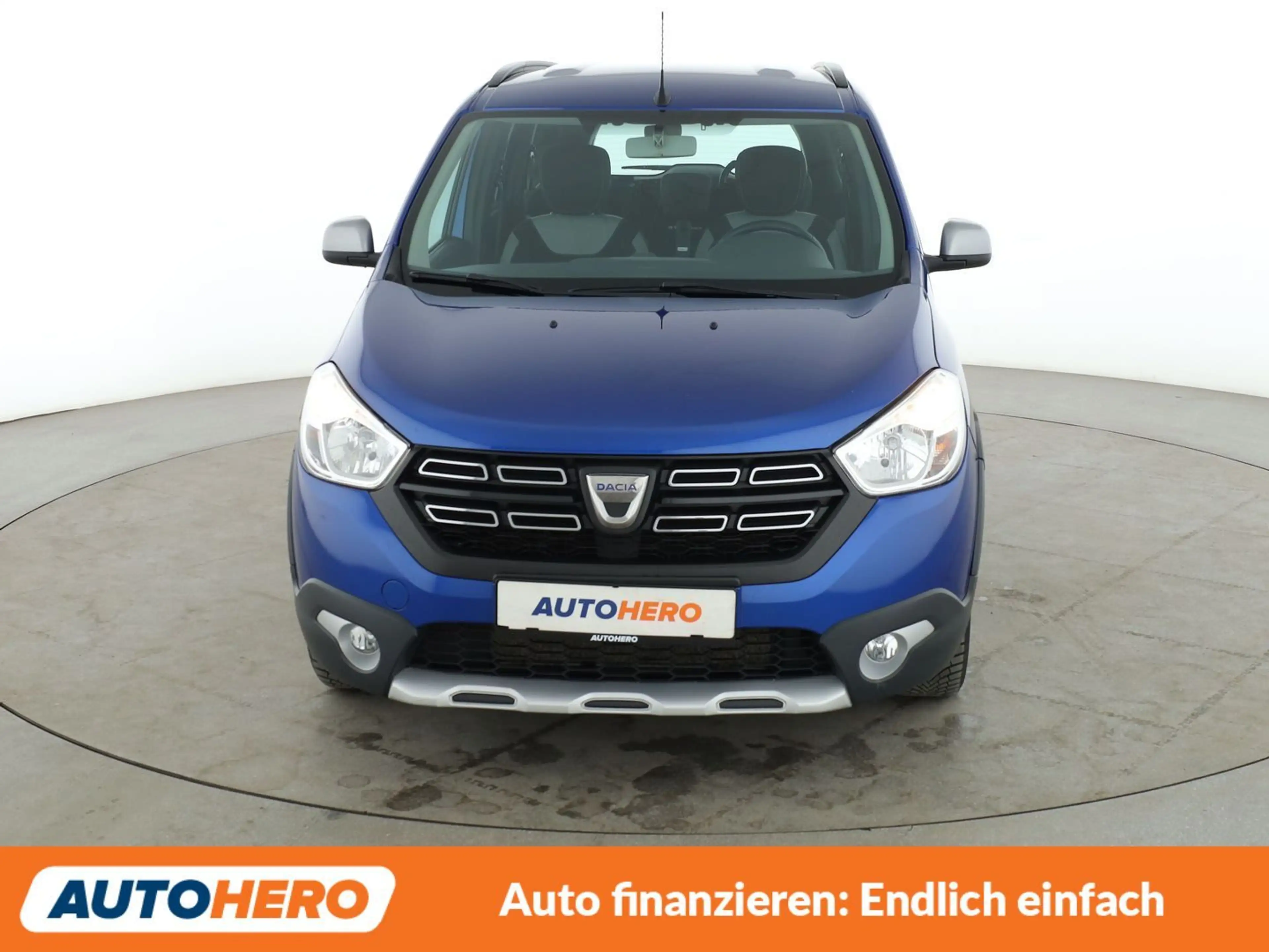 Dacia Lodgy 1.5 Blue dCi Stepway *NAVI*CAM*SHZ*TEMPO*KLIMA* — photo 9