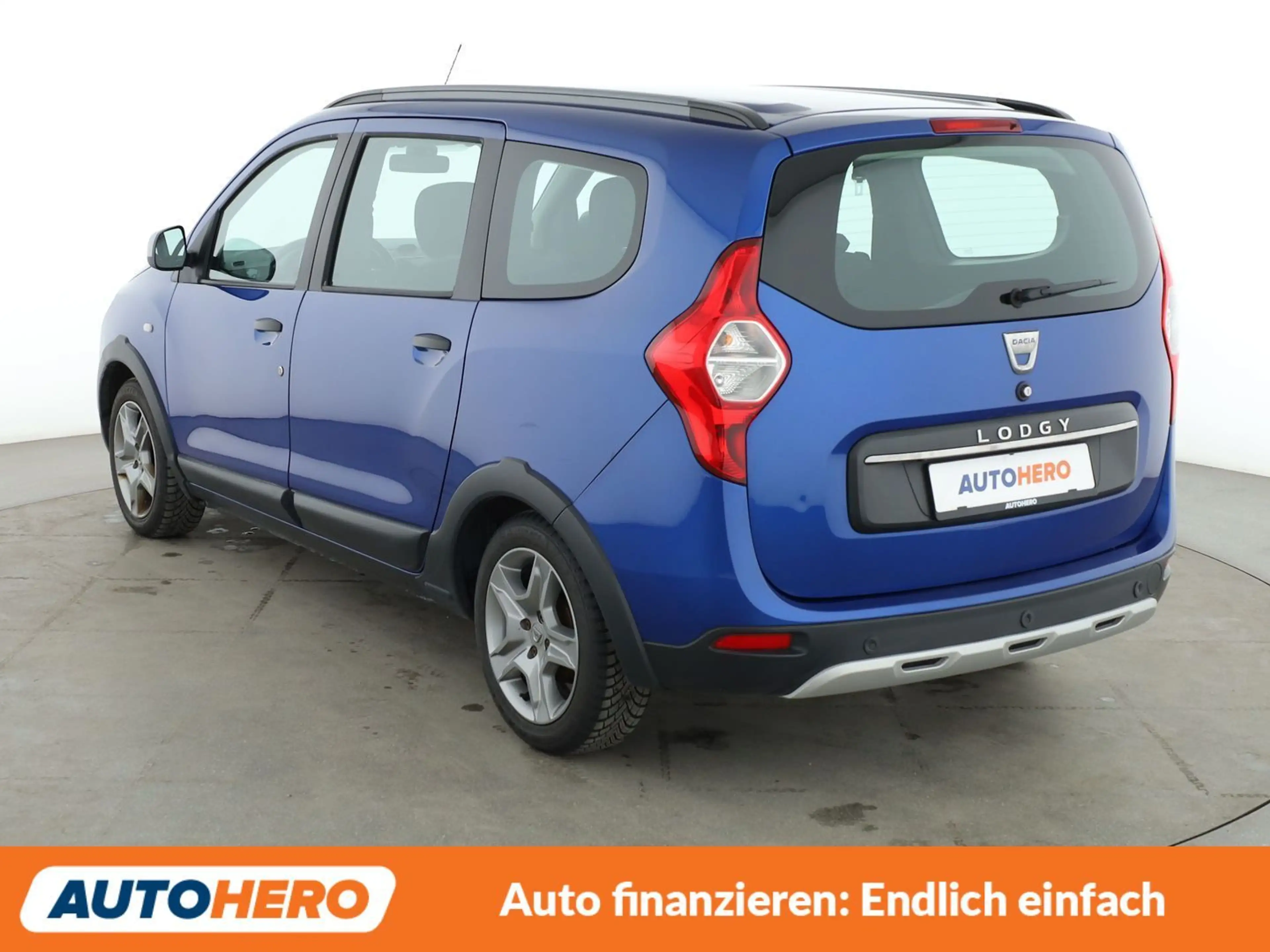 Dacia Lodgy 1.5 Blue dCi Stepway *NAVI*CAM*SHZ*TEMPO*KLIMA* — photo 4