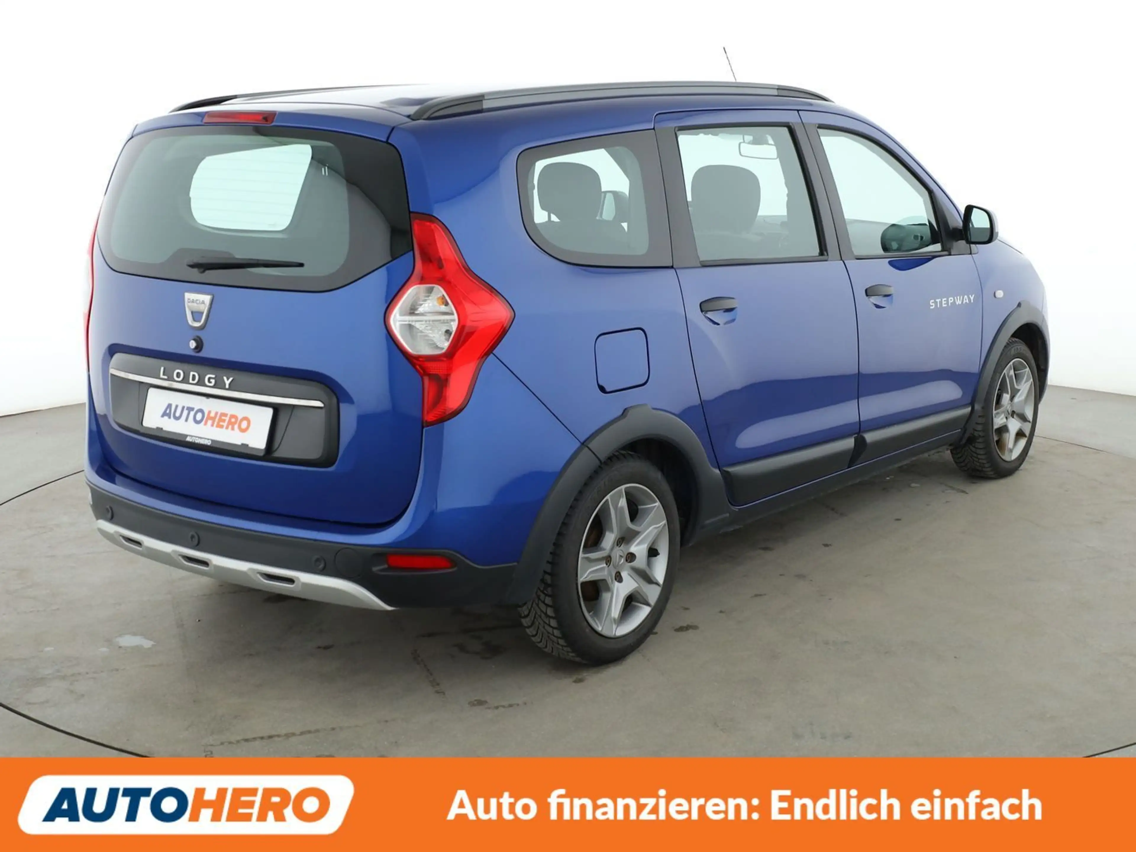 Dacia Lodgy 1.5 Blue dCi Stepway *NAVI*CAM*SHZ*TEMPO*KLIMA* — photo 6