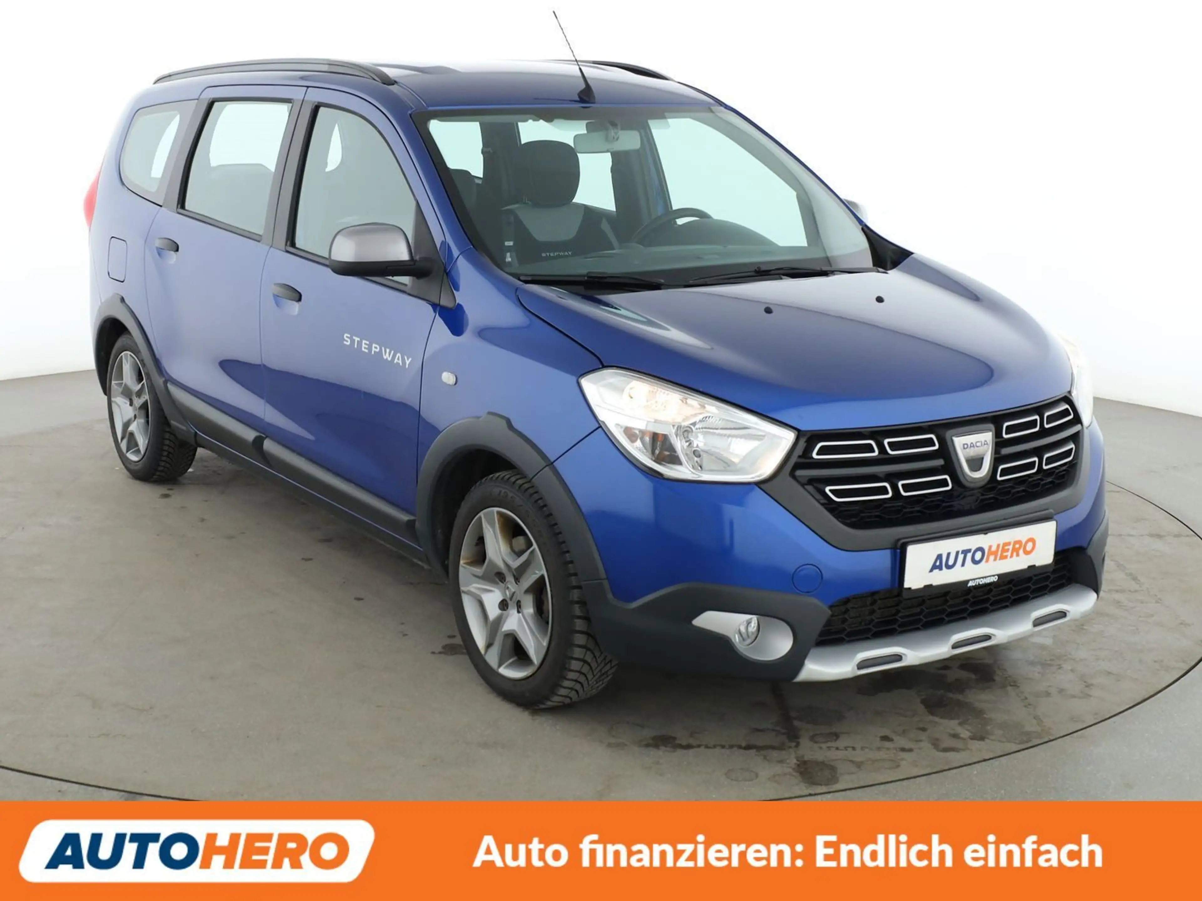 Dacia Lodgy 1.5 Blue dCi Stepway *NAVI*CAM*SHZ*TEMPO*KLIMA* — photo 8
