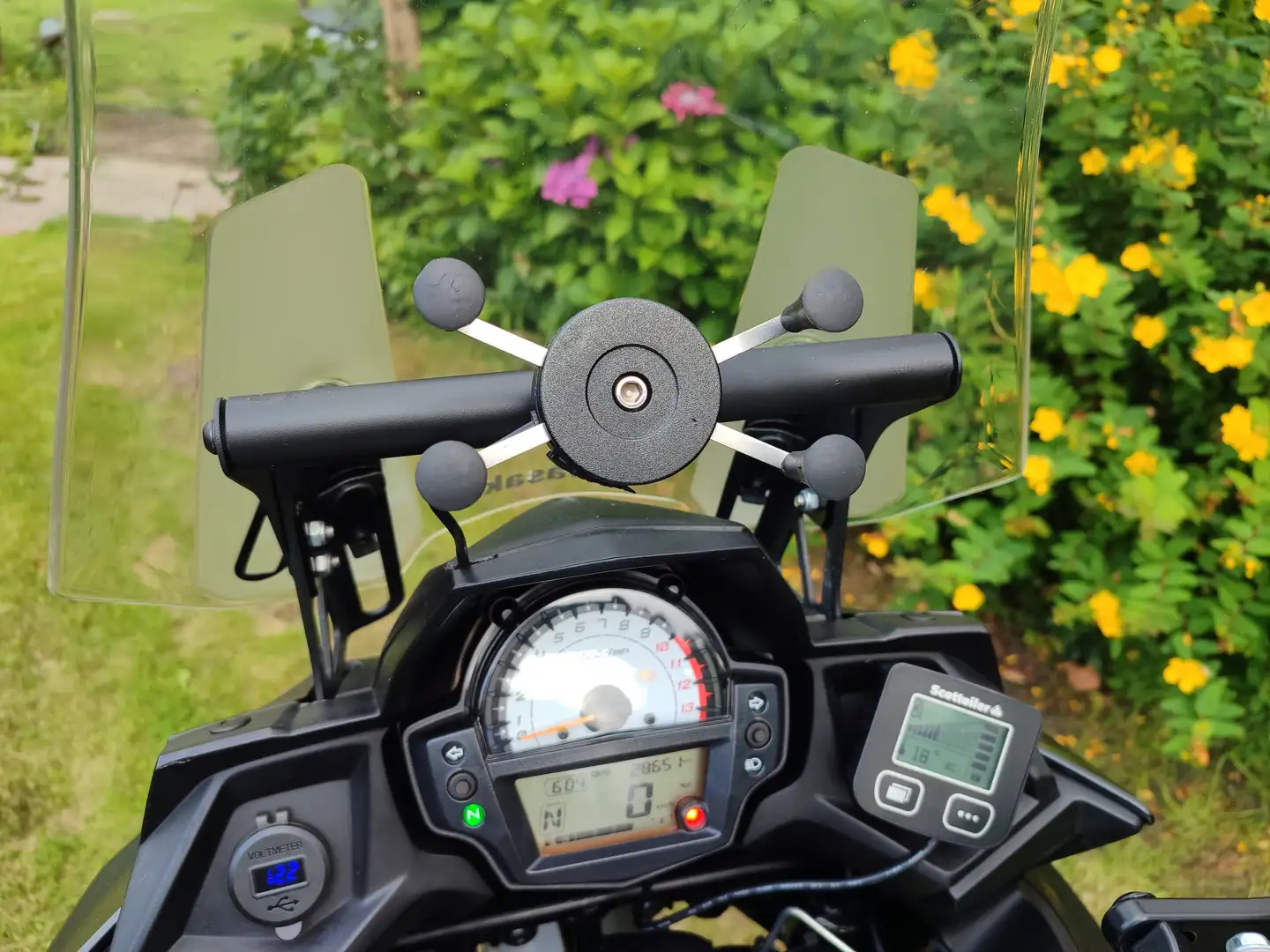 Kawasaki Versys 650 Grand Tourer Bianco - 2