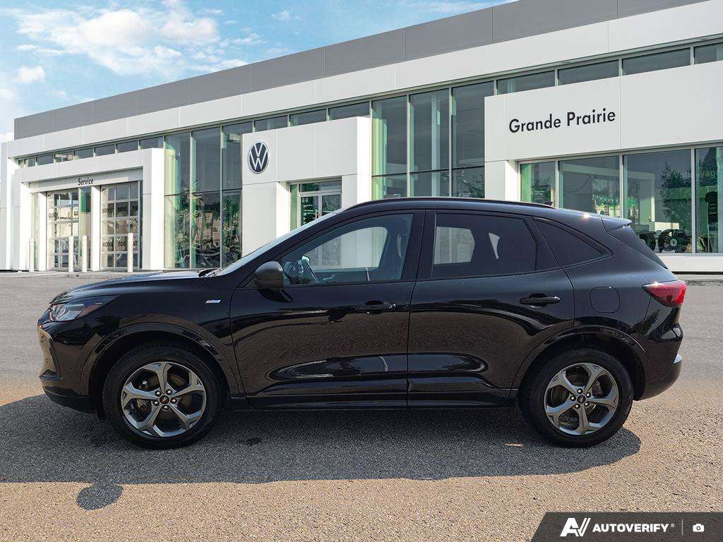 2023 Ford Escape ST-Line | AWD | HEATED SEATS & STEERING WHEEL | RE — снимка 1