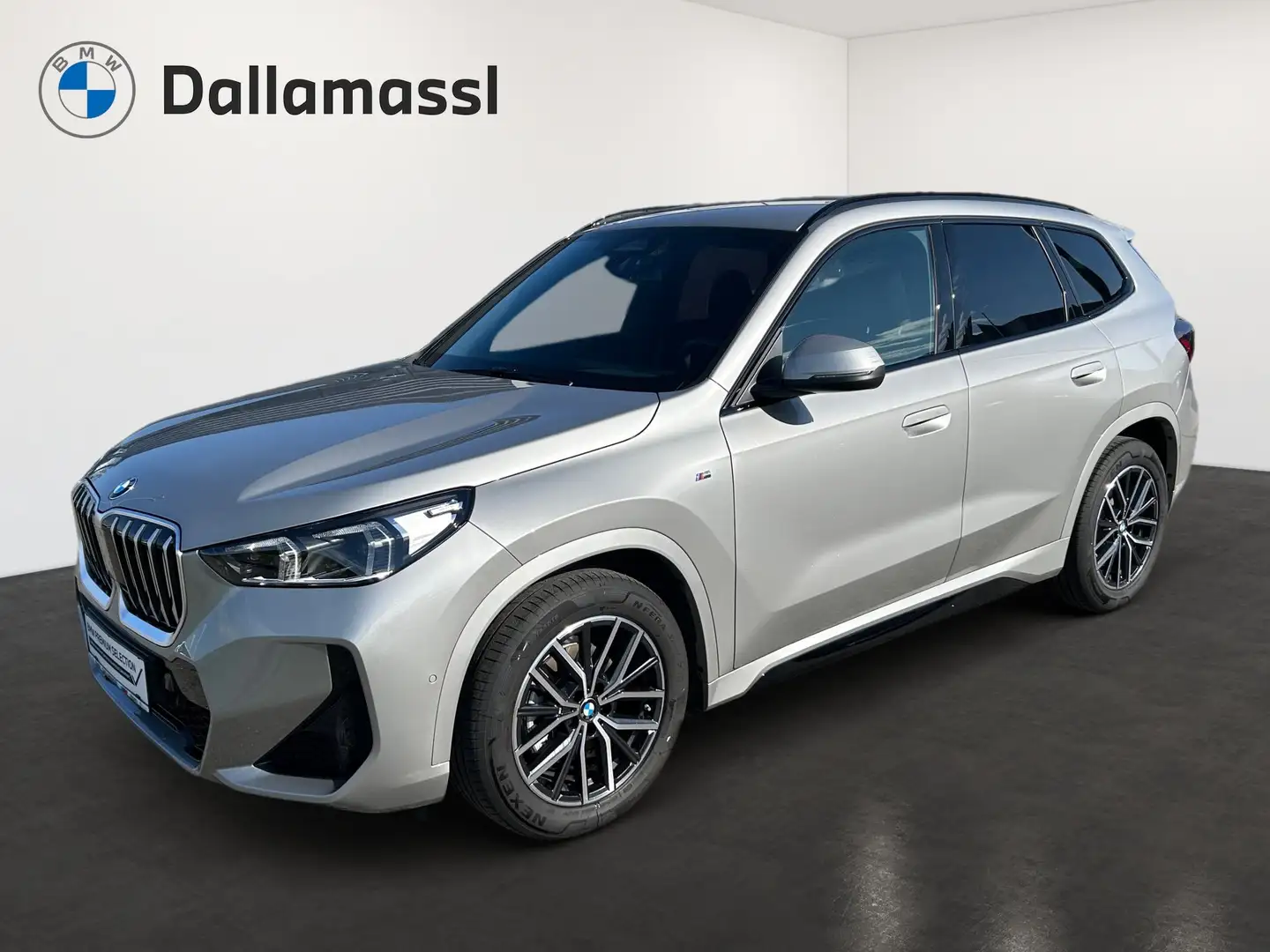 BMW X1 sDrive20d Silber - 1