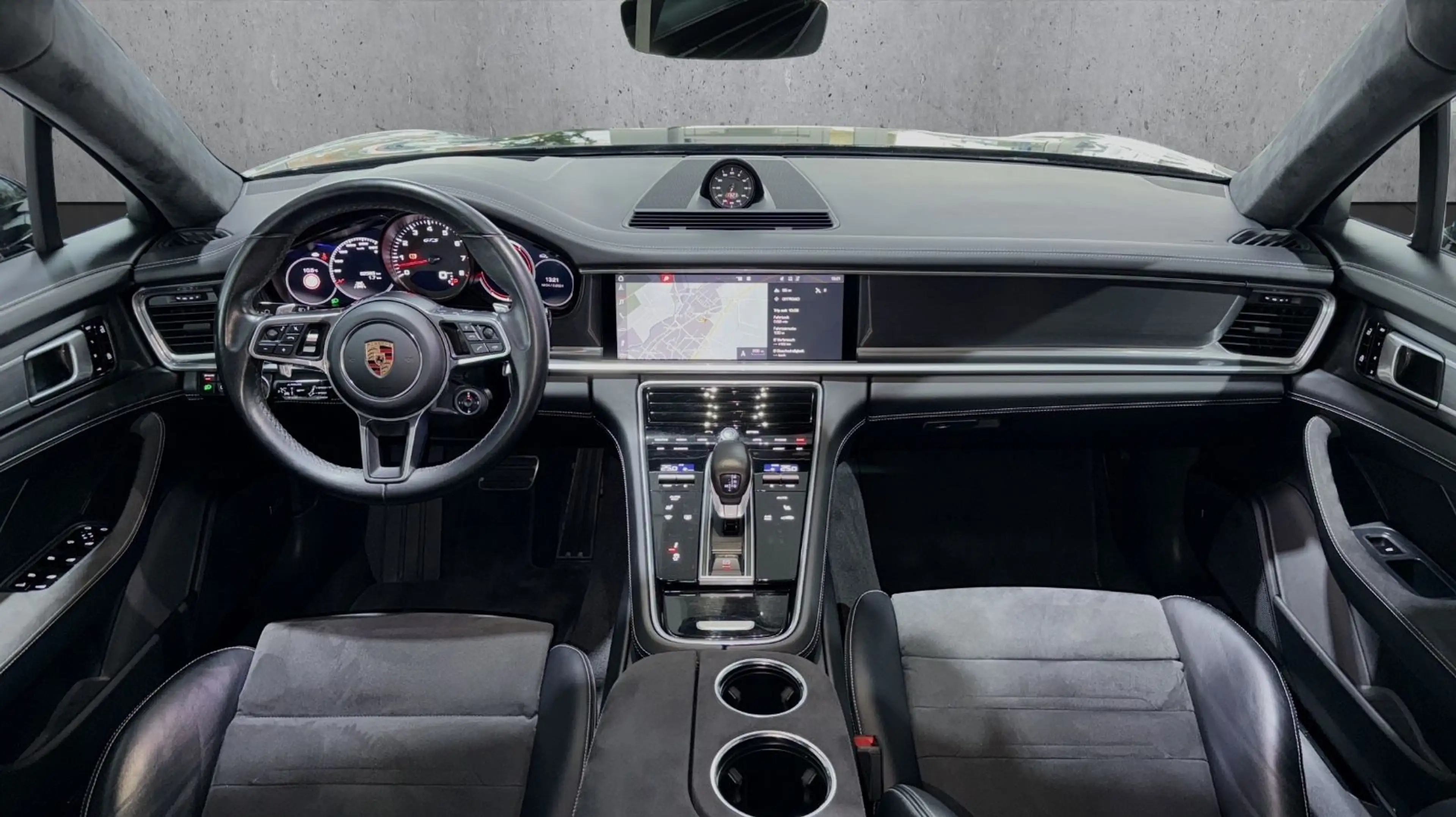 Porsche Panamera GTS PANO SPORTABGAS PDLS+ — photo 13