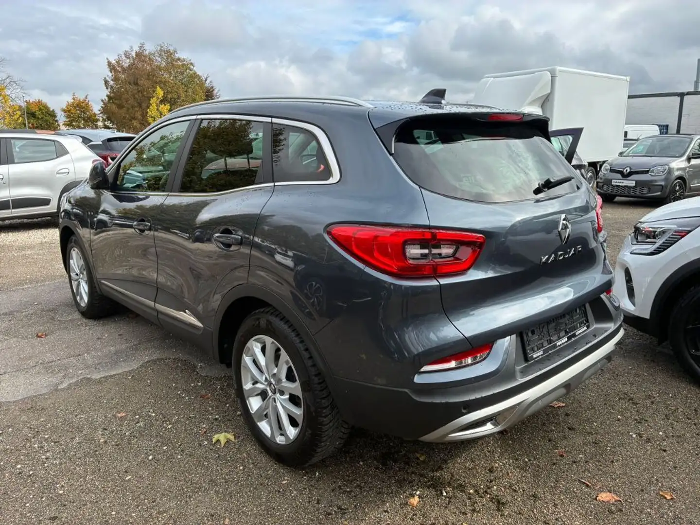 Renault Kadjar TCe 160 EDC GPF mit Deluxe Paket LIMITED Gris - 2
