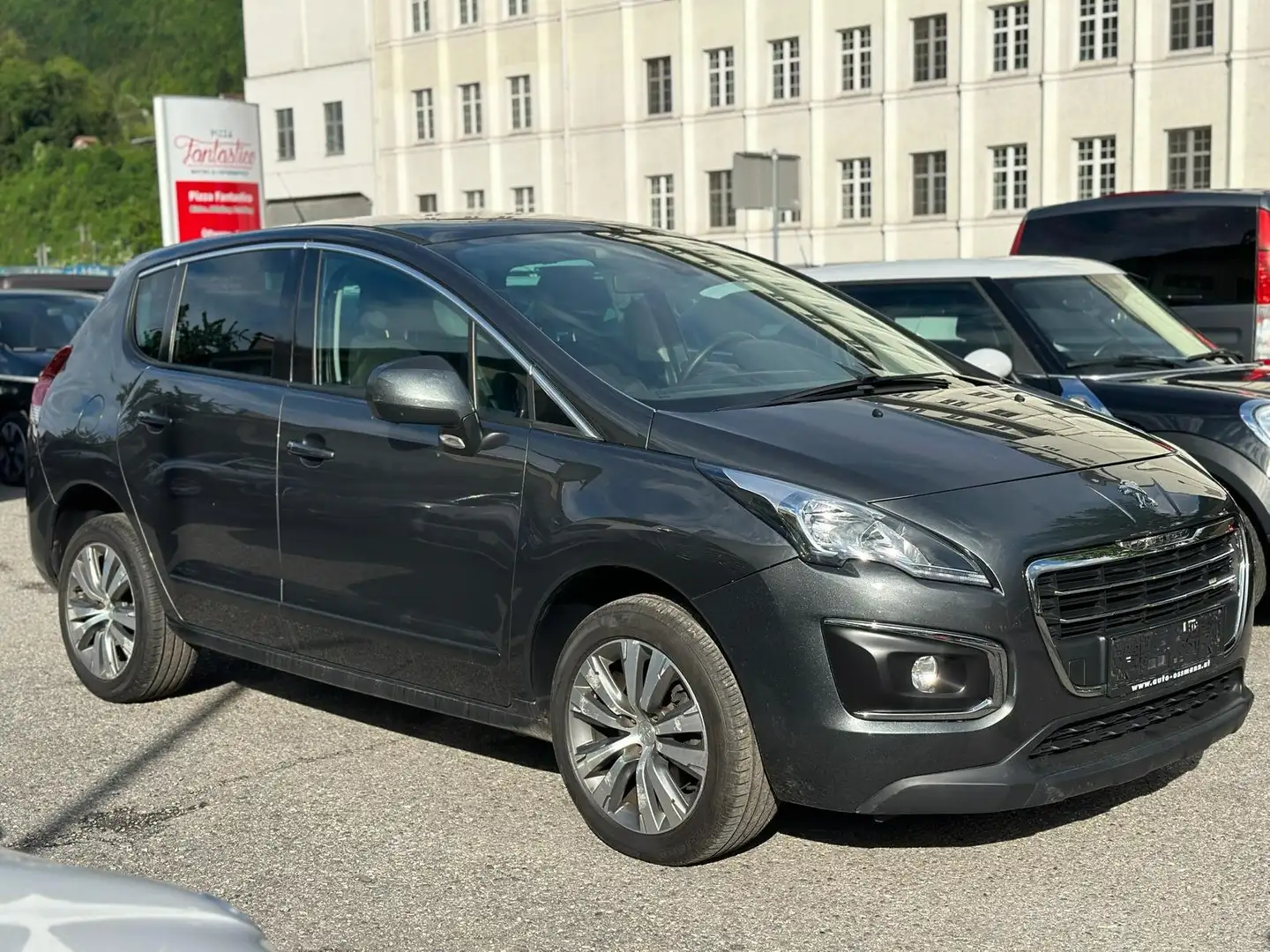 Peugeot 3008 2,0 HDi Automatik TÜV NEU Panoramadach Gris - 1