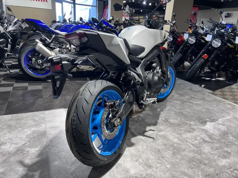 Yamaha MT-09 - foto 3