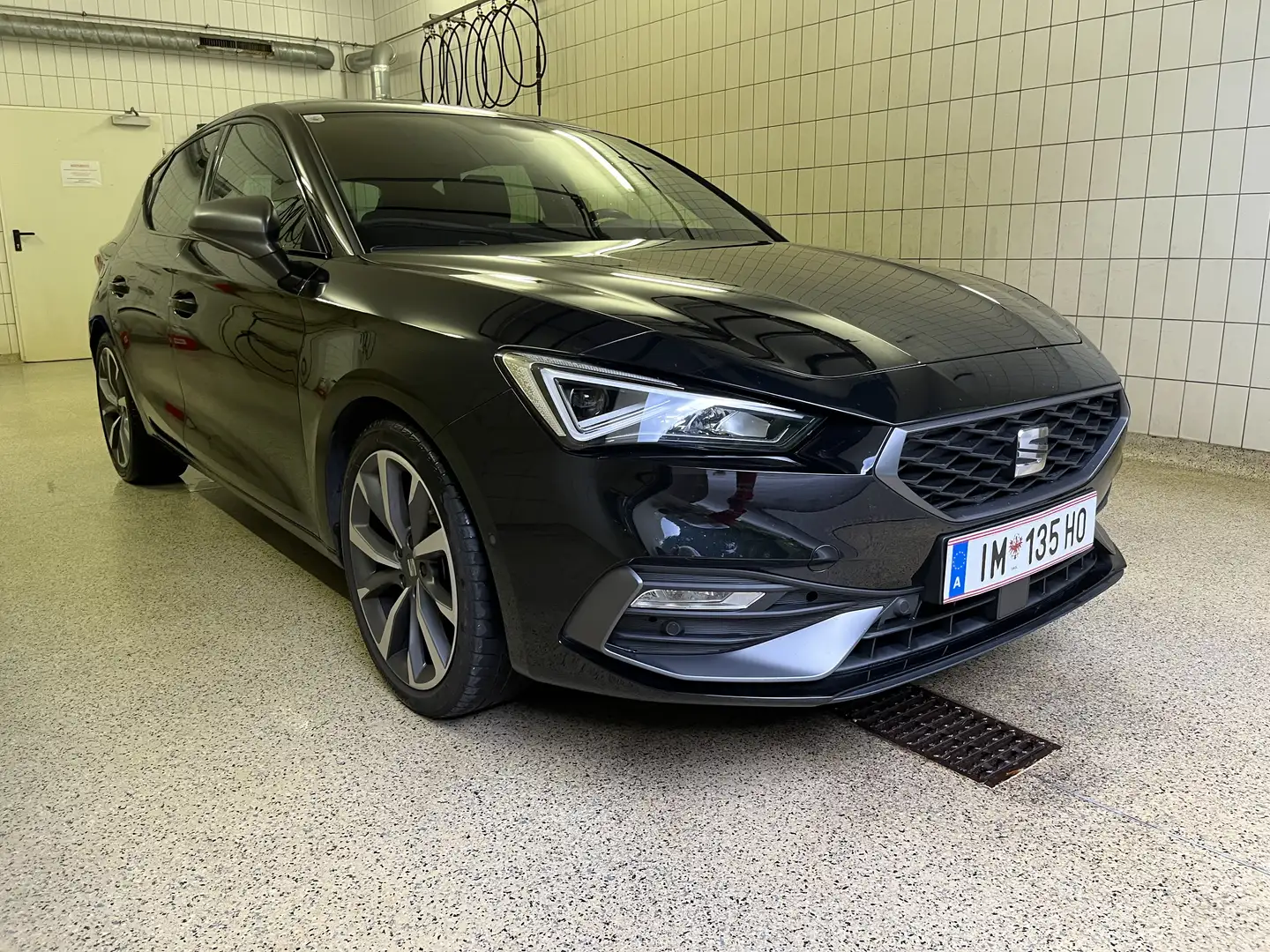 SEAT Leon 1,5 TSI ACT FR Schwarz - 2