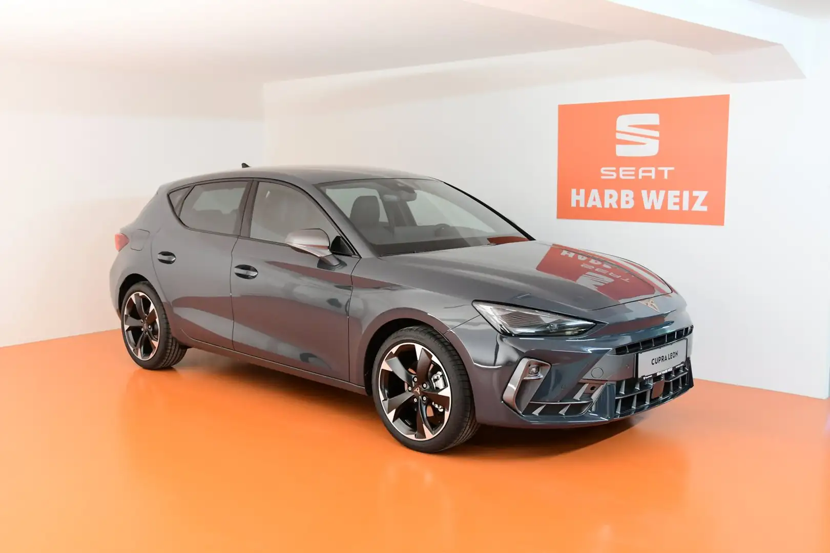 CUPRA Leon 1.5 TSI 150 PS ACT Blau - 2