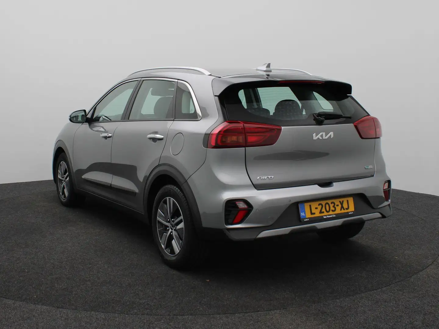 Kia Niro 1.6 GDi Hybrid DynamicLine Navi | Camera | Clima | Grau - 2