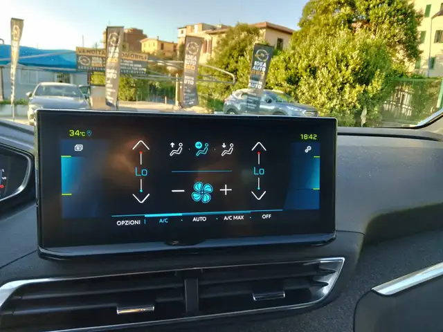 Peugeot 3008 view 20