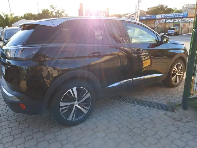Peugeot 3008 view 6