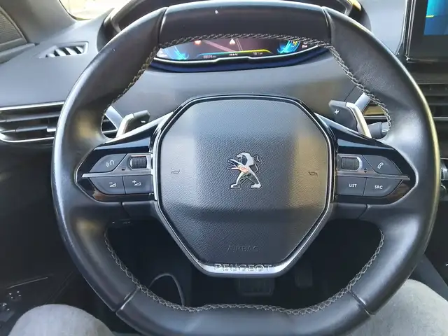 Peugeot 3008 view 9