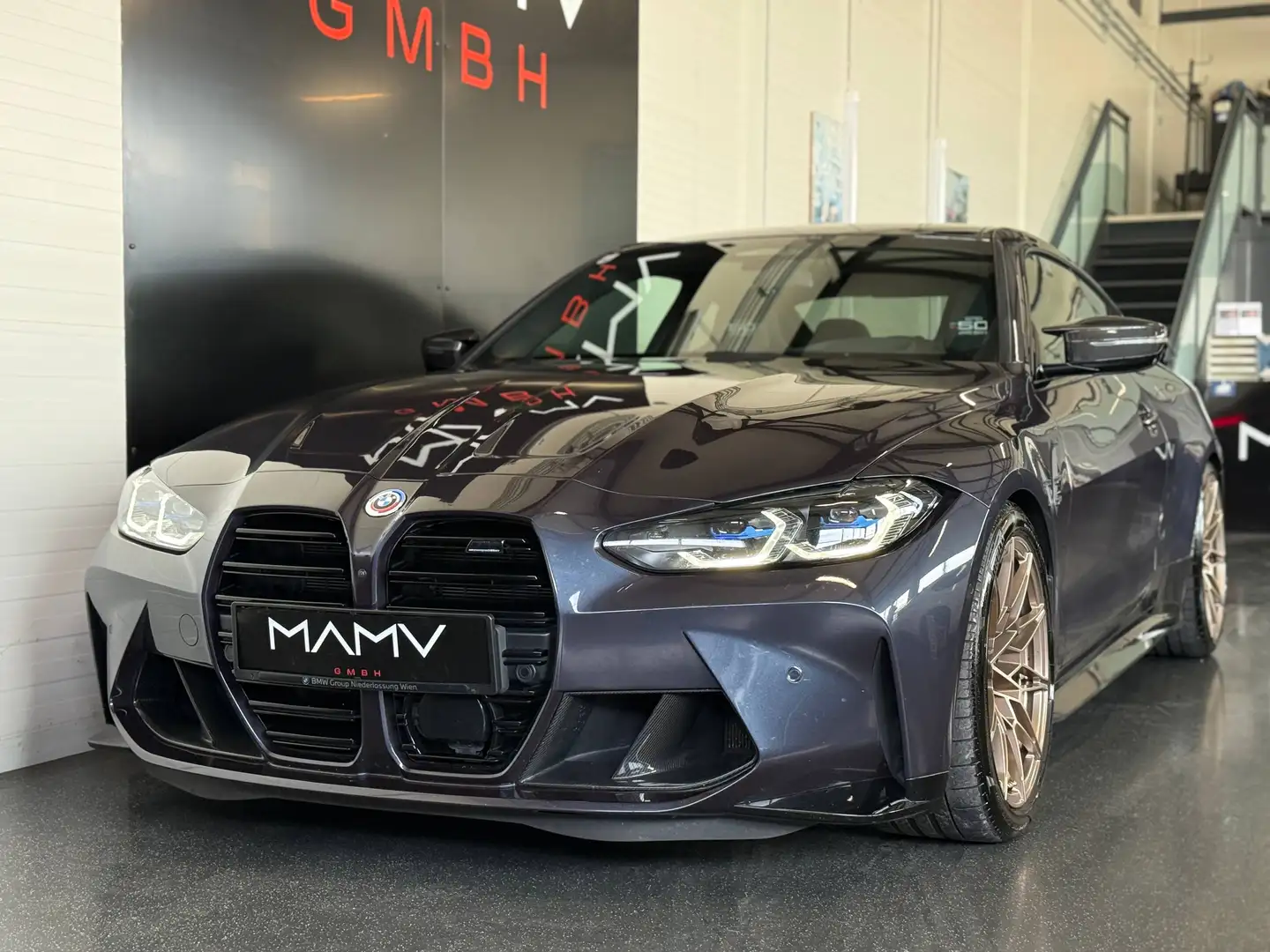 BMW M4 G82 xDrive Competition 50 Jahre Edition KW Gewinde* Akraporvic* Eventuri* Carbonpaket Finanzierung Blau - 1