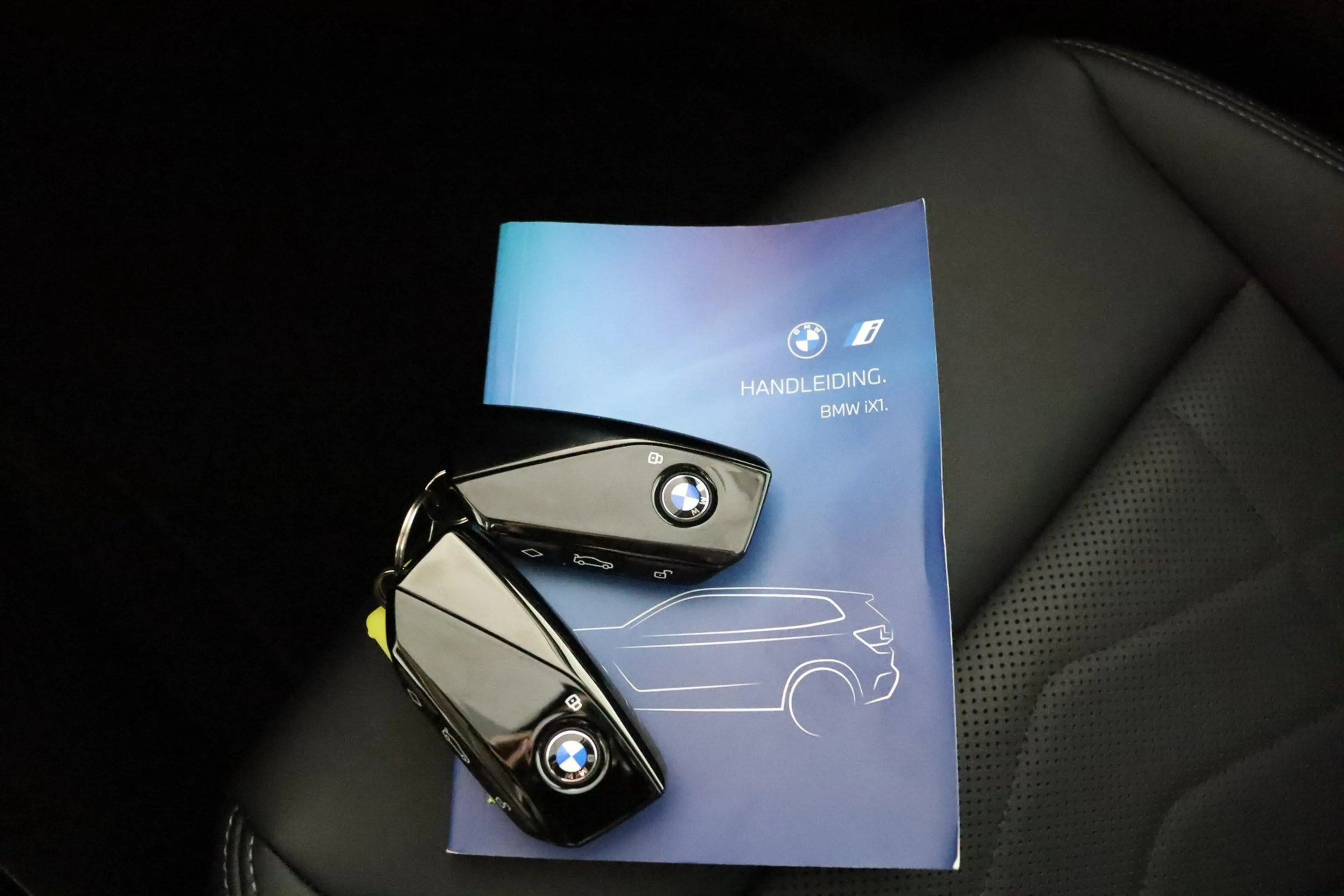 BMW iX1 eDrive20 67 kWh | Camera | Parkeersensoren voor en — photo 9