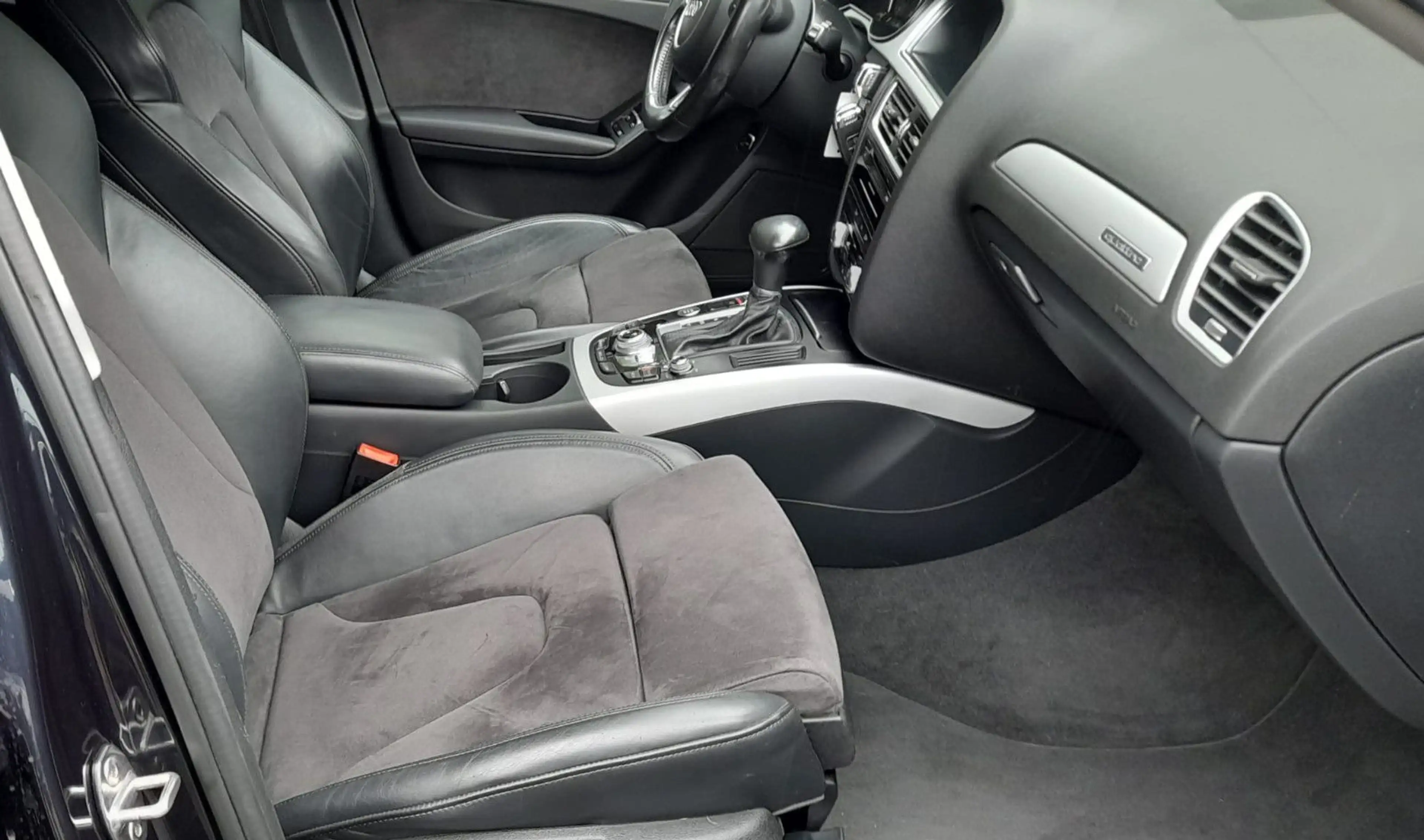 Audi A4 allroad quattro 2.0 TDI — photo 13