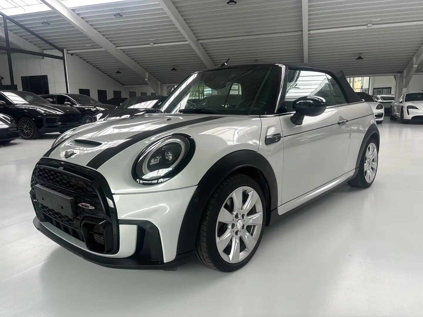 MINI John Cooper Works Cabrio Mini Cooper S Cabrio Aut. John Cooper Works Trim Blanc - 1