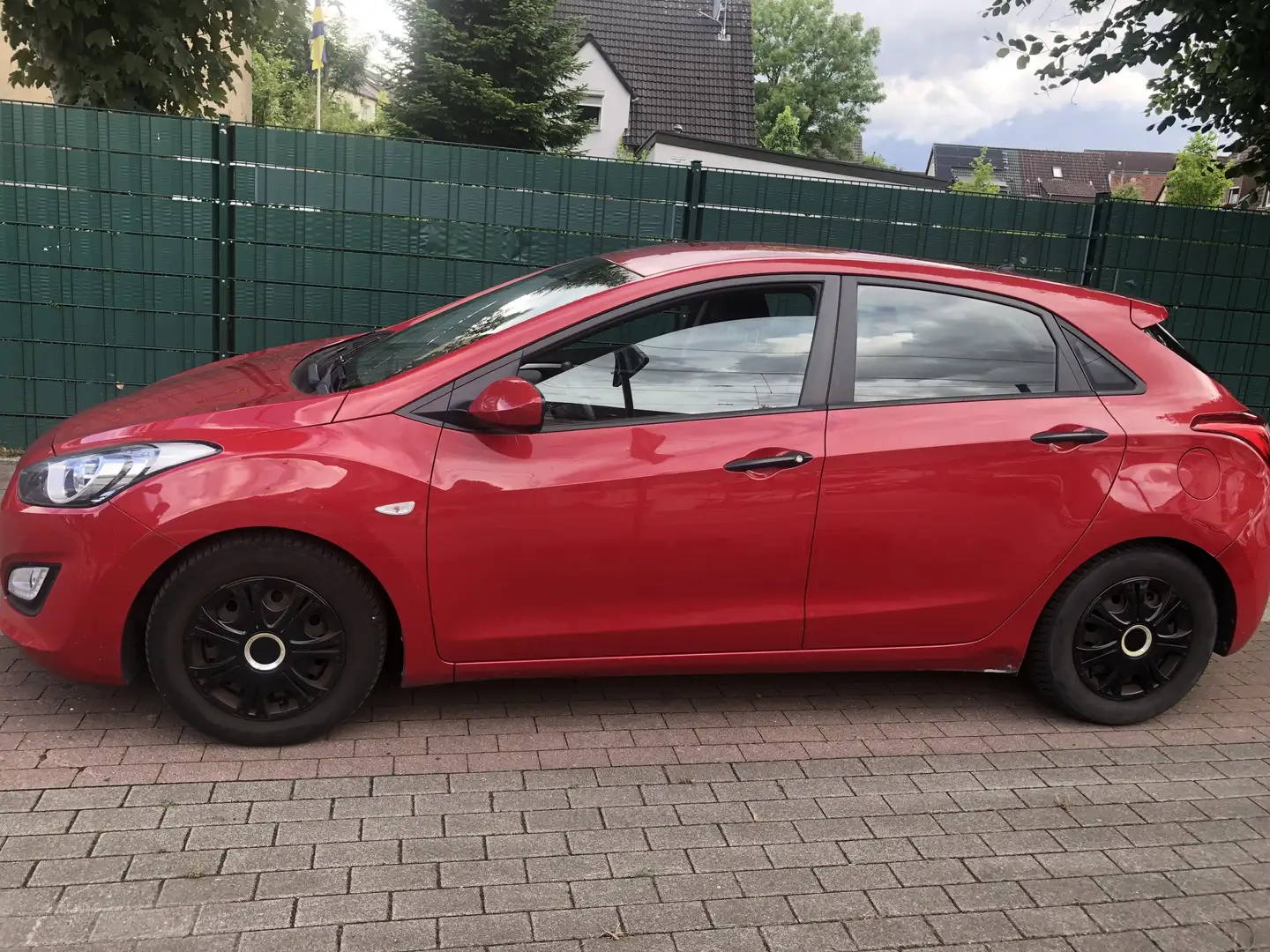 Hyundai i30 1.4 Classic Rouge - 1