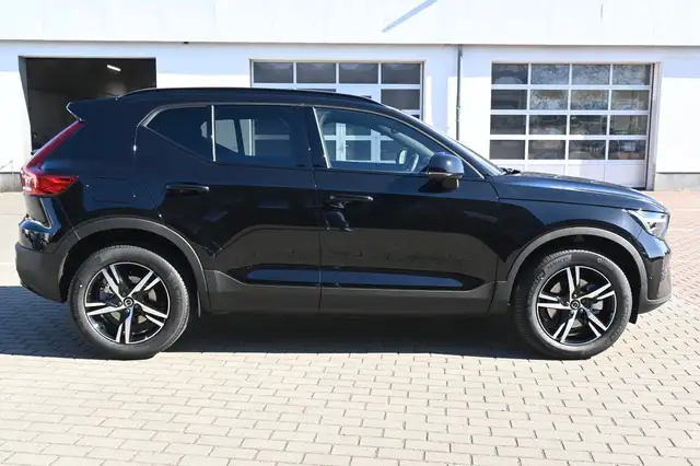Volvo XC40 view 6