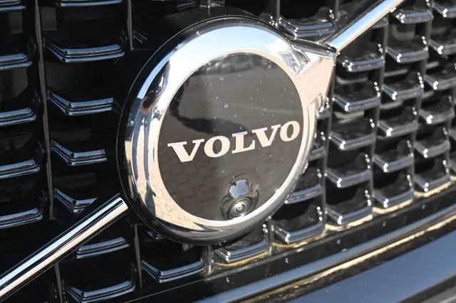 Volvo XC40 view 9