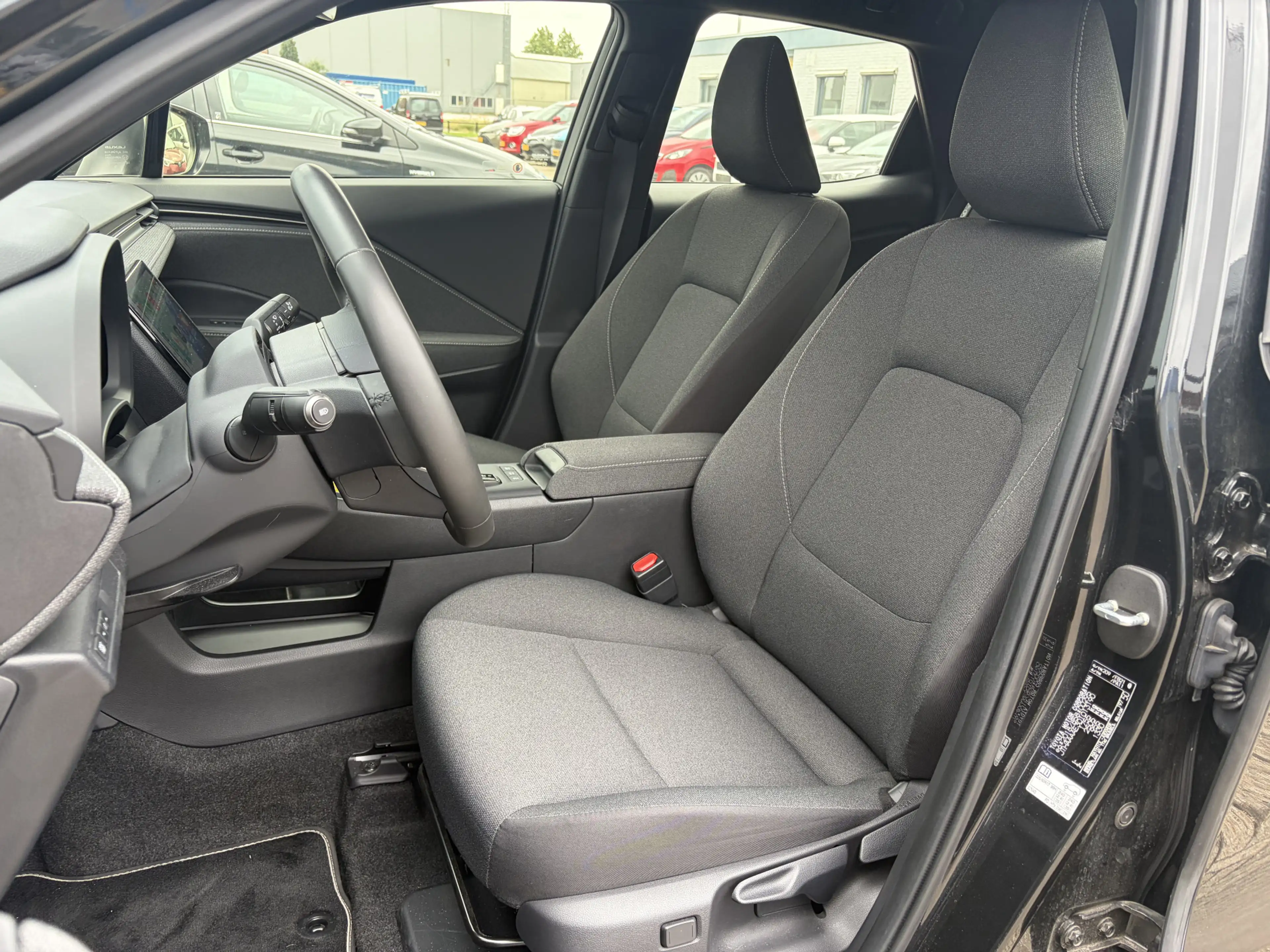 Lexus LBX Business Line 2WD Dealer Onderhouden Kelyess Trekh — photo 9
