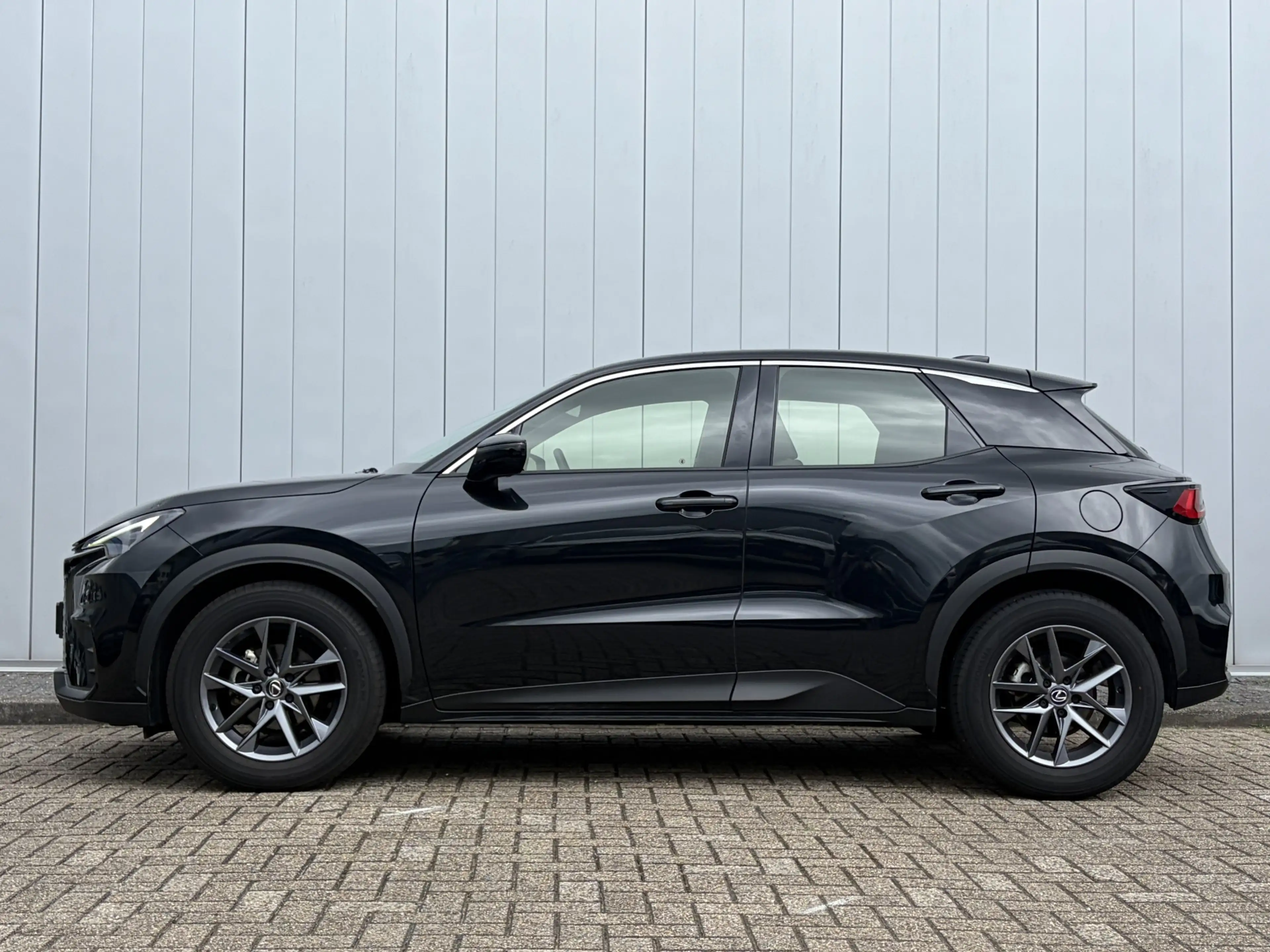 Lexus LBX Business Line 2WD Dealer Onderhouden Kelyess Trekh — photo 2