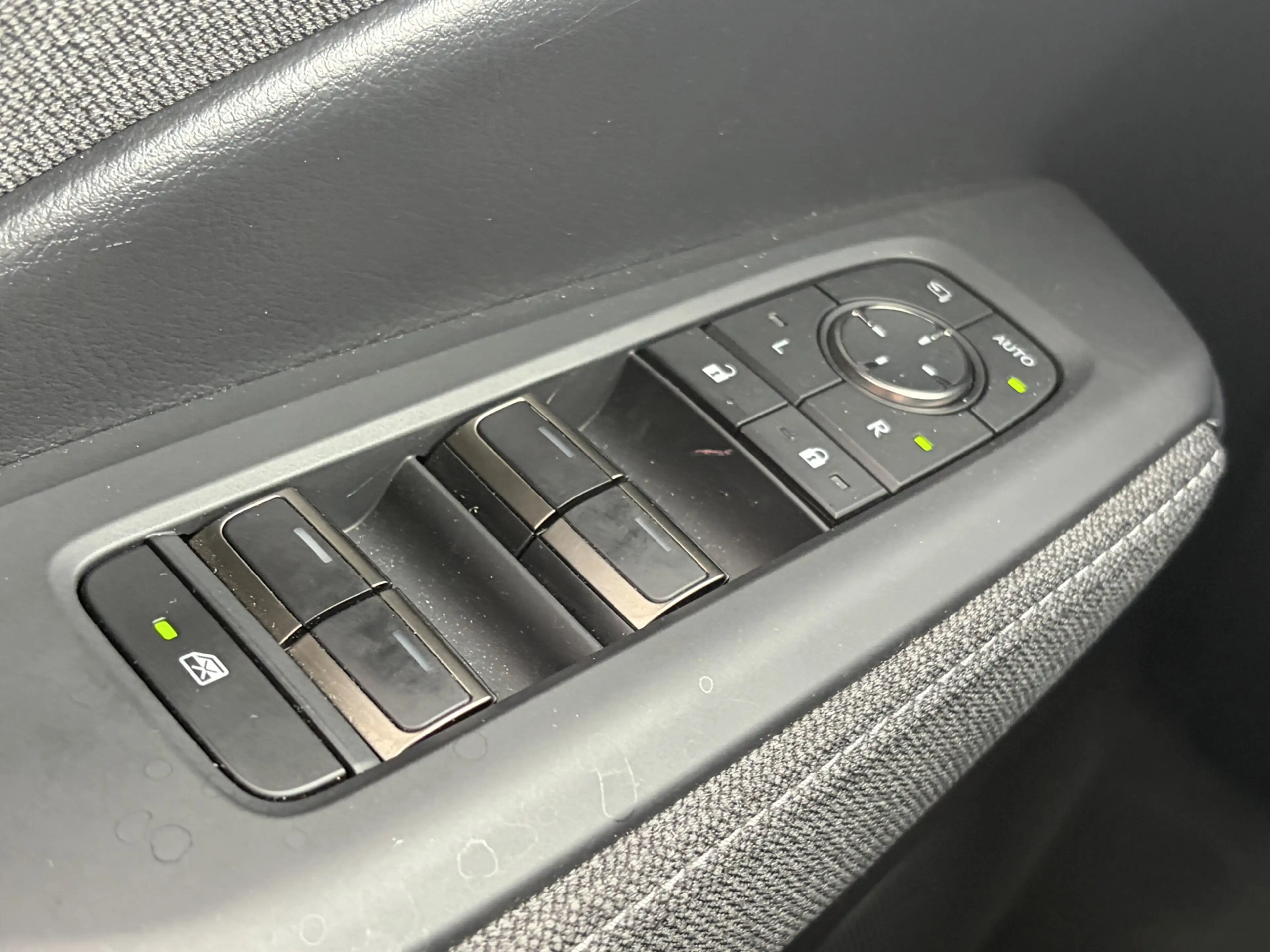 Lexus LBX Business Line 2WD Dealer Onderhouden Kelyess Trekh — photo 17