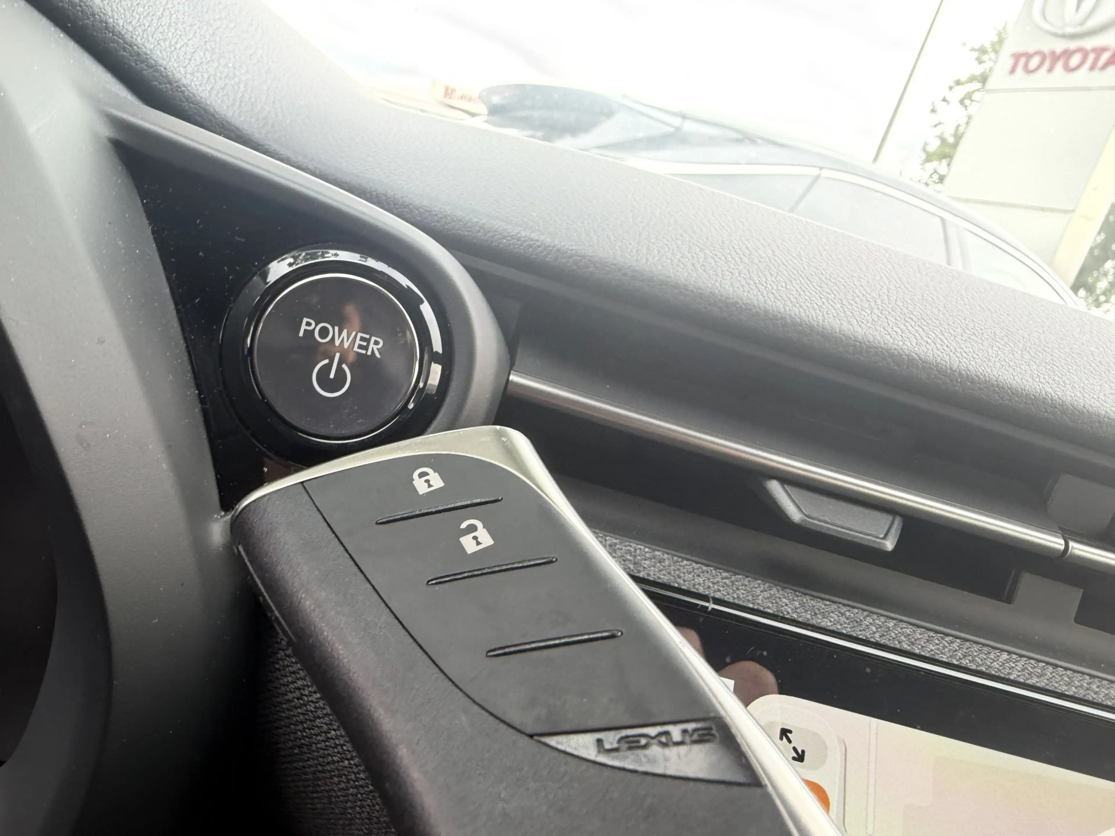 Lexus LBX Business Line 2WD Dealer Onderhouden Kelyess Trekh — photo 28