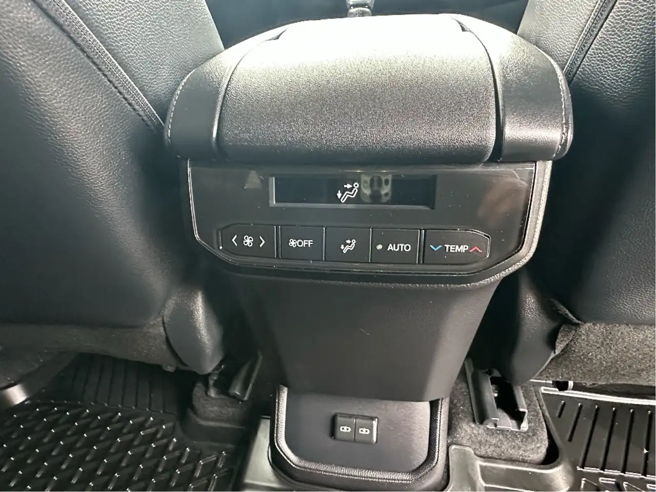 Toyota Highlander снимка Toyota Highlander