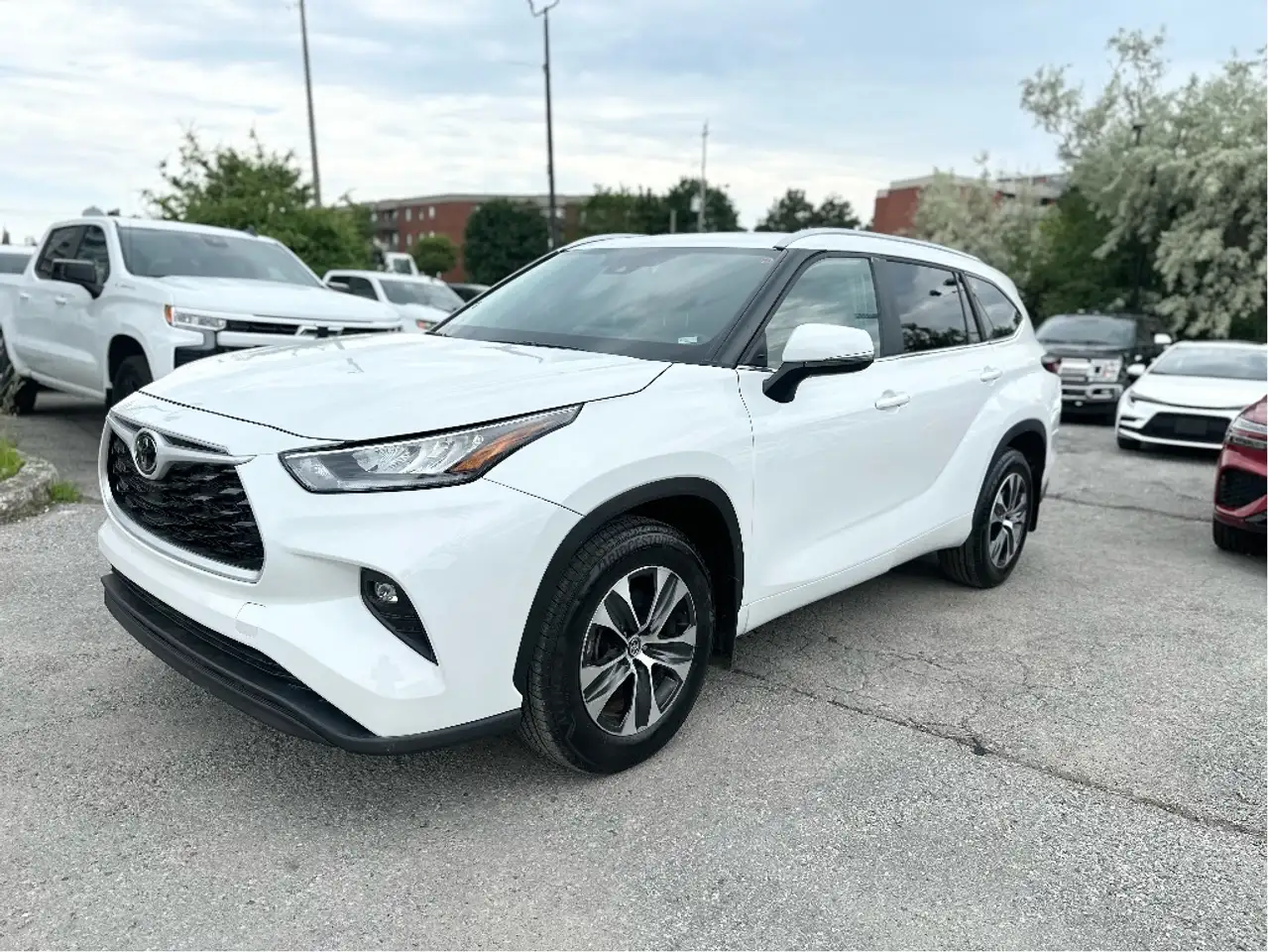 Toyota Highlander снимка Toyota Highlander