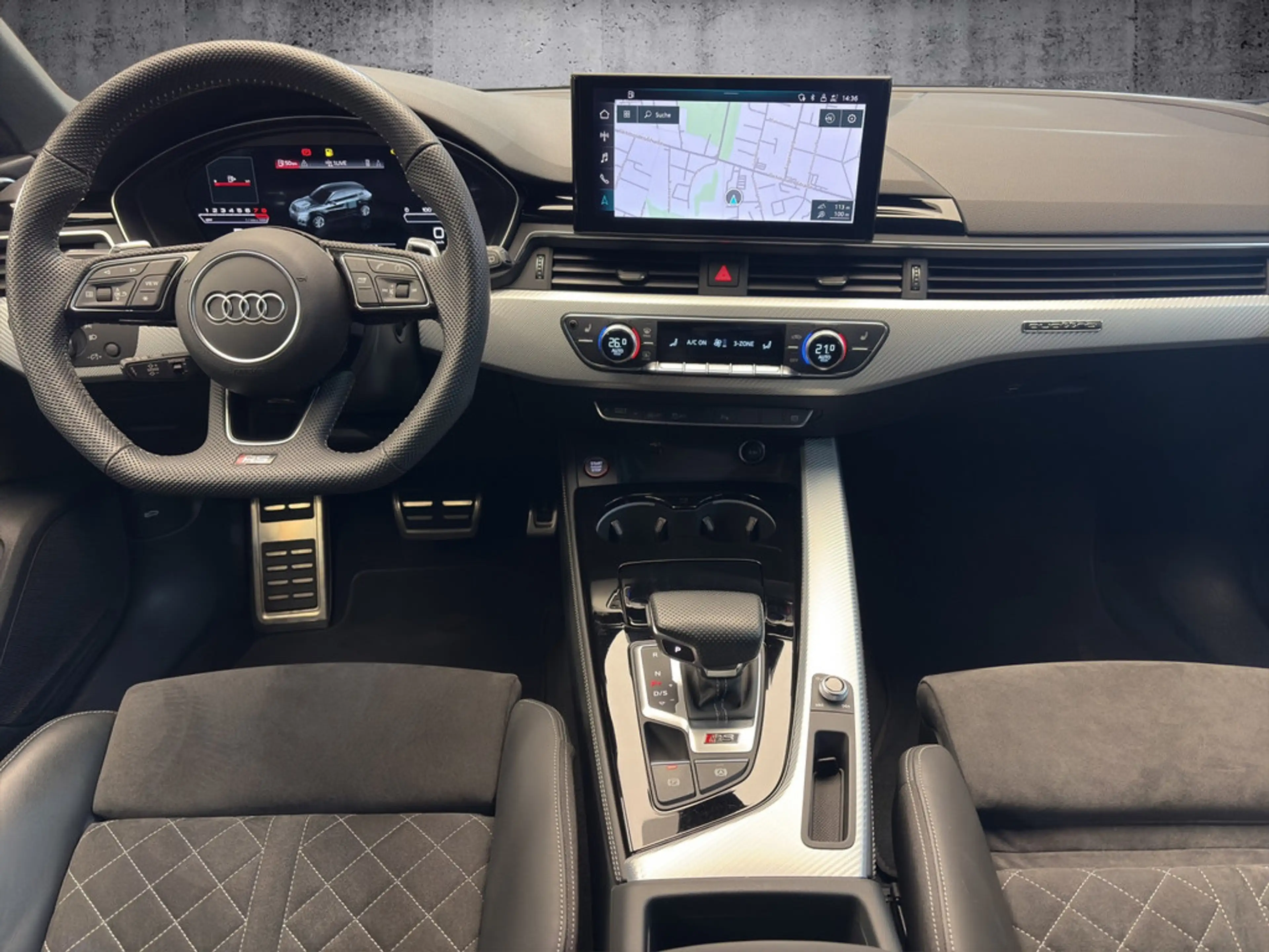 Audi RS4 — photo 8