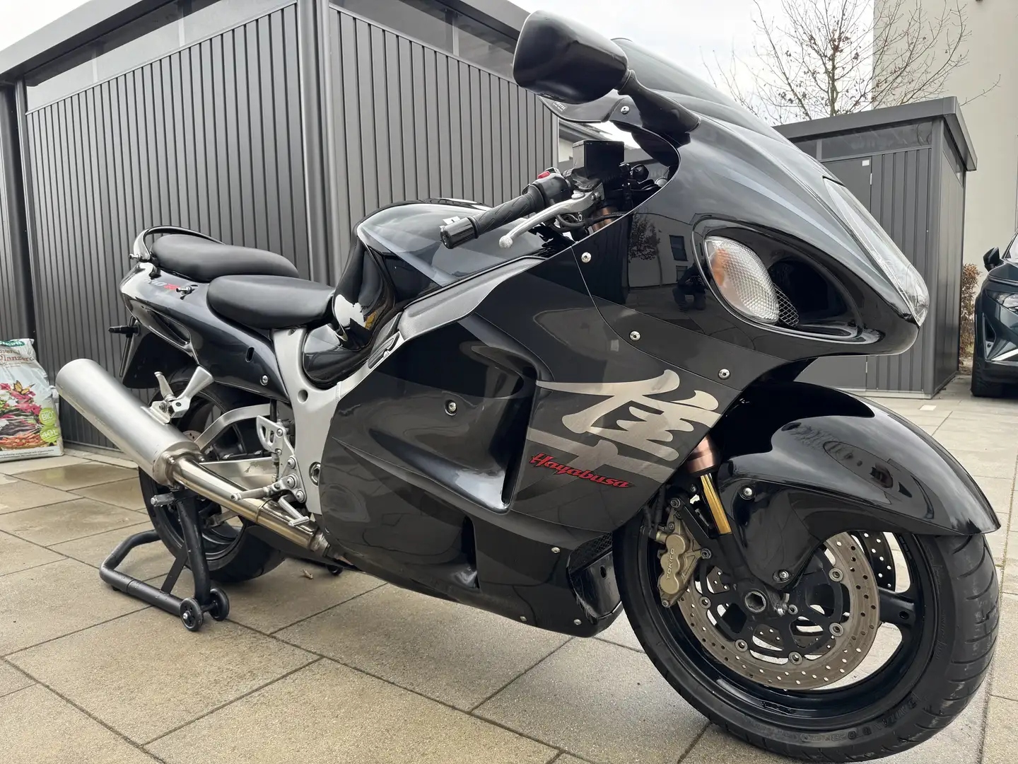 Suzuki Hayabusa Negro - 1