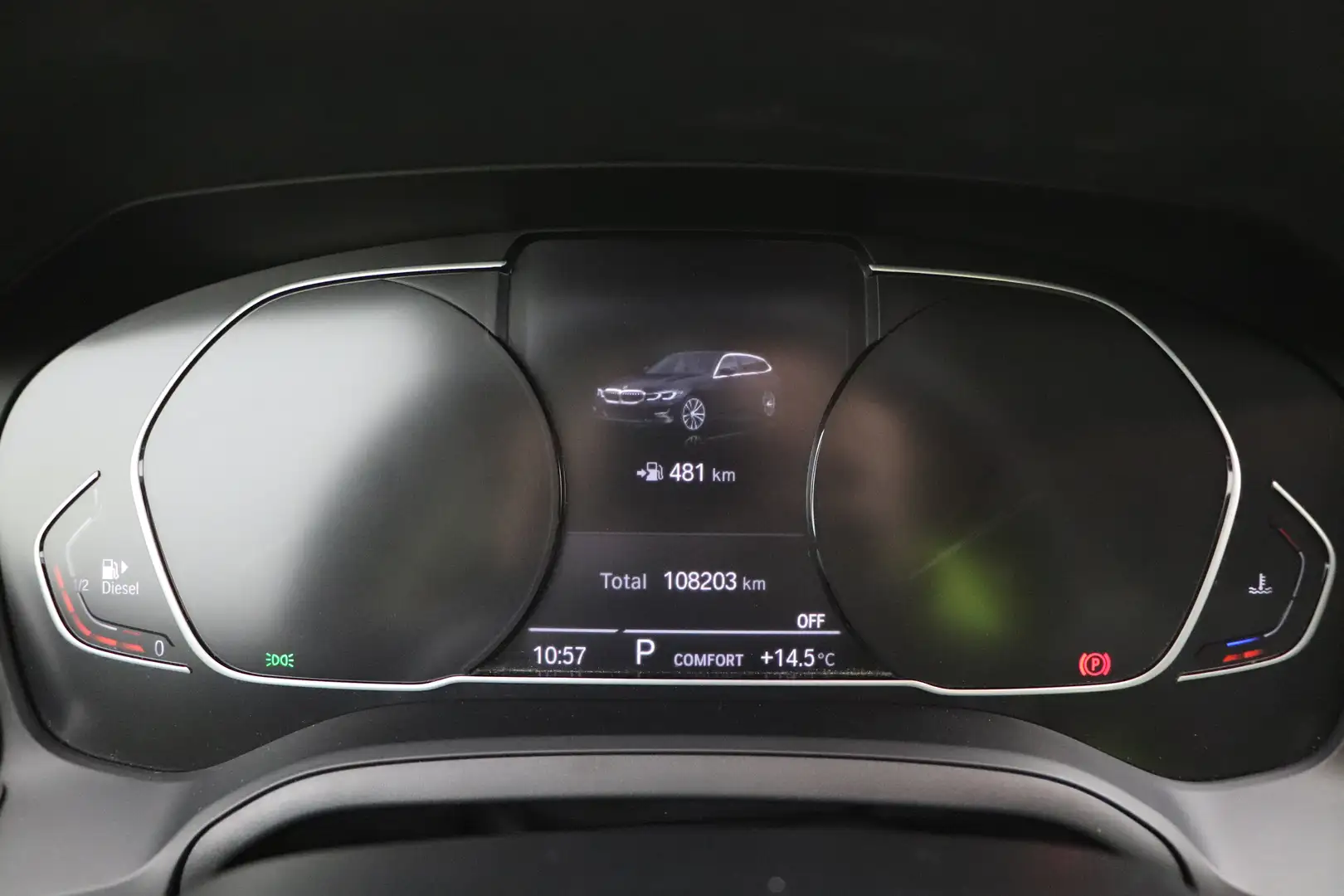 BMW 316 3 Touring 316dA MHEV Business LEDER/CUIR LED GPS P Noir - 2